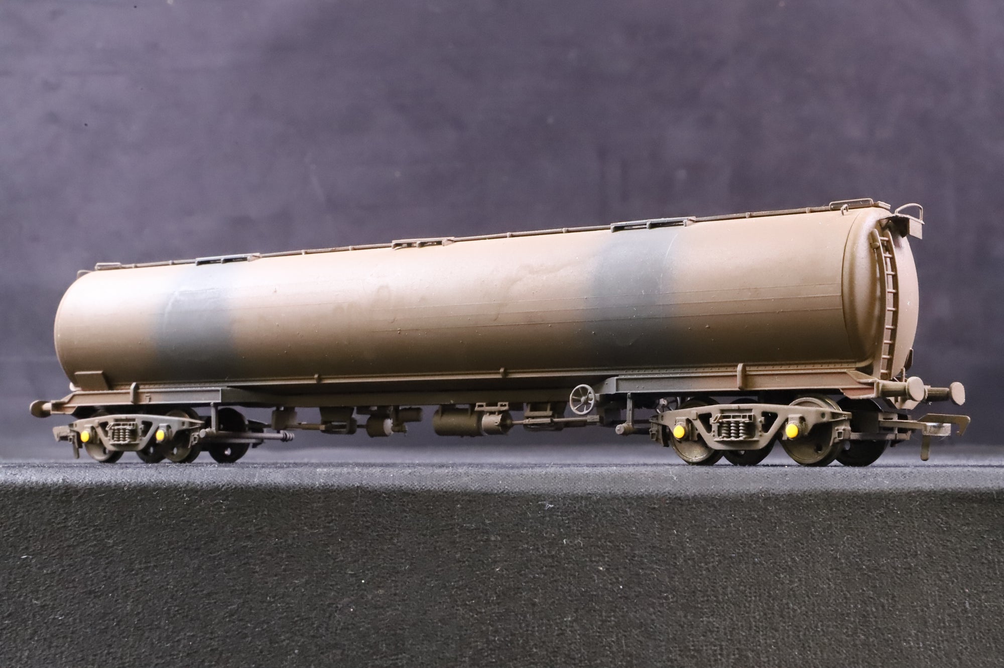 WORKSHOP Bachmann OO Rake of 3 100T Bogie Tank Wagons in a Heavily Weathered Brown
