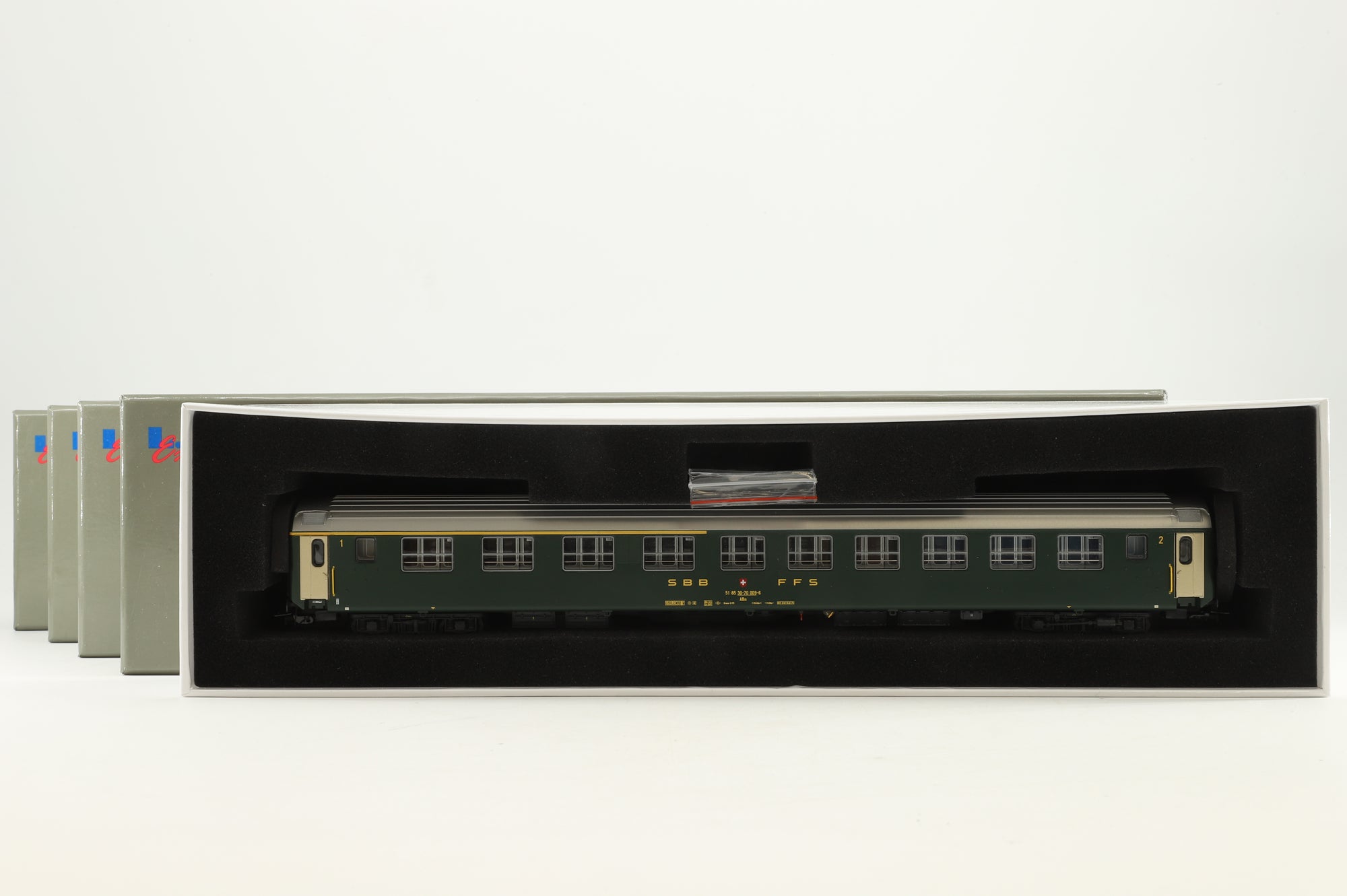 LS Models HO Rake of 5 Green SBB Coaches