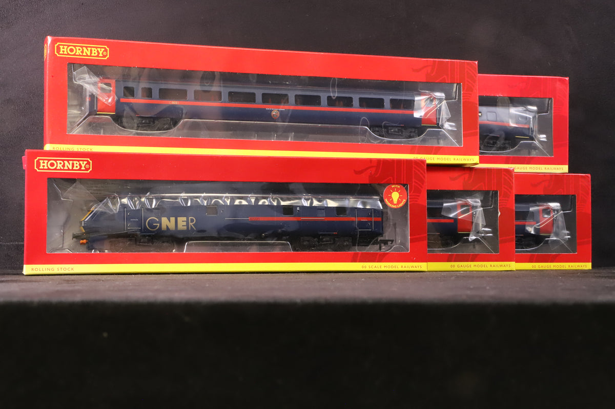 Hornby OO R40147 GNER Mk4 DVT&#39;82225&#39; &amp; Rake Of 4 Mk4 GNER Coaches Inc. R40146, R40193, R40166B &amp; R40166A