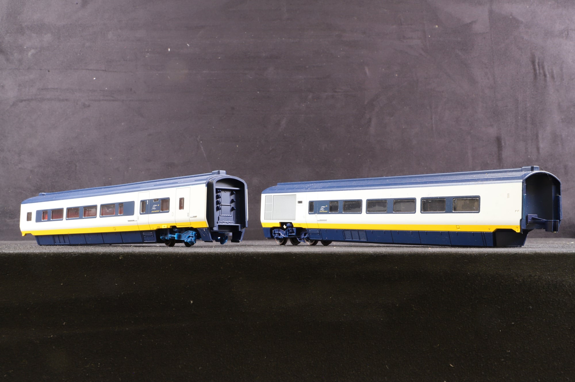 Hornby OO Eurostar 12 Car Set