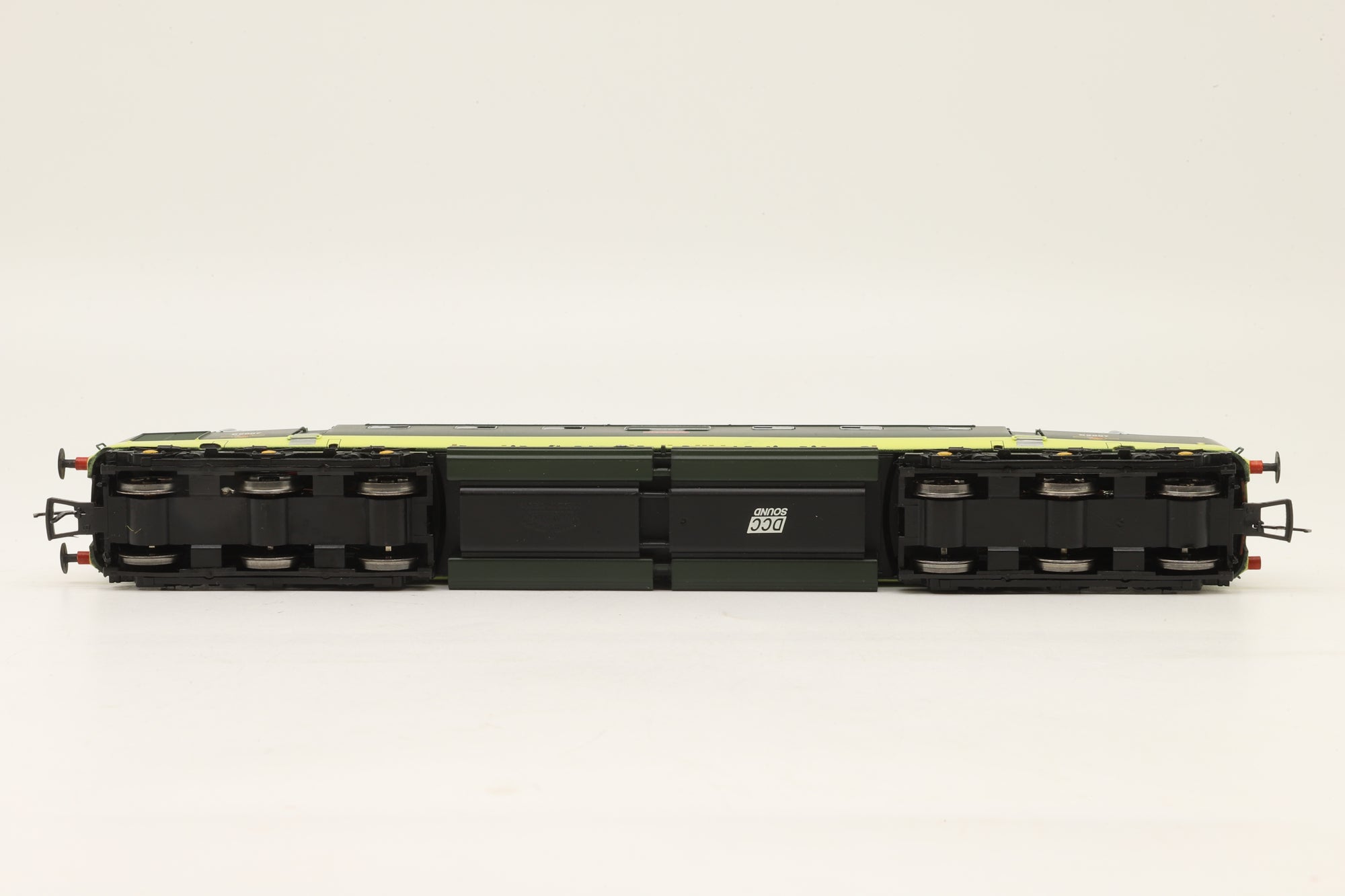 Bachmann OO 32-525DS Class 55 Deltic 'D9007' 'Pinza' BR Two Tone Green DCC Sound