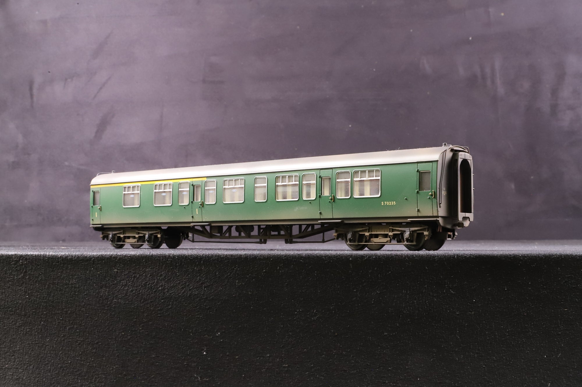 Bachmann OO 31-425 4CEP EMU 7105 Late SR Multiple Unit Green Weathered DCC Fitted