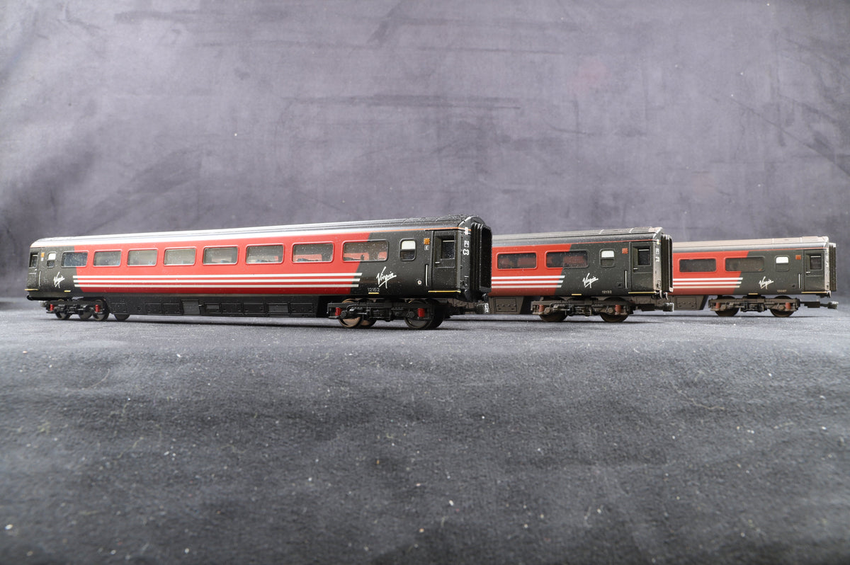 Hornby OO Virgin HST Train Pack w/9 Coaches, Weathered &amp; DCC Sound