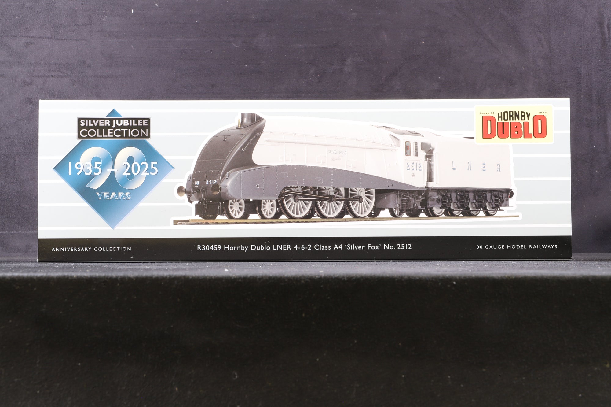 Hornby Dublo OO R30459 Class A4 '2512' 'Silver Fox' LNER Grey