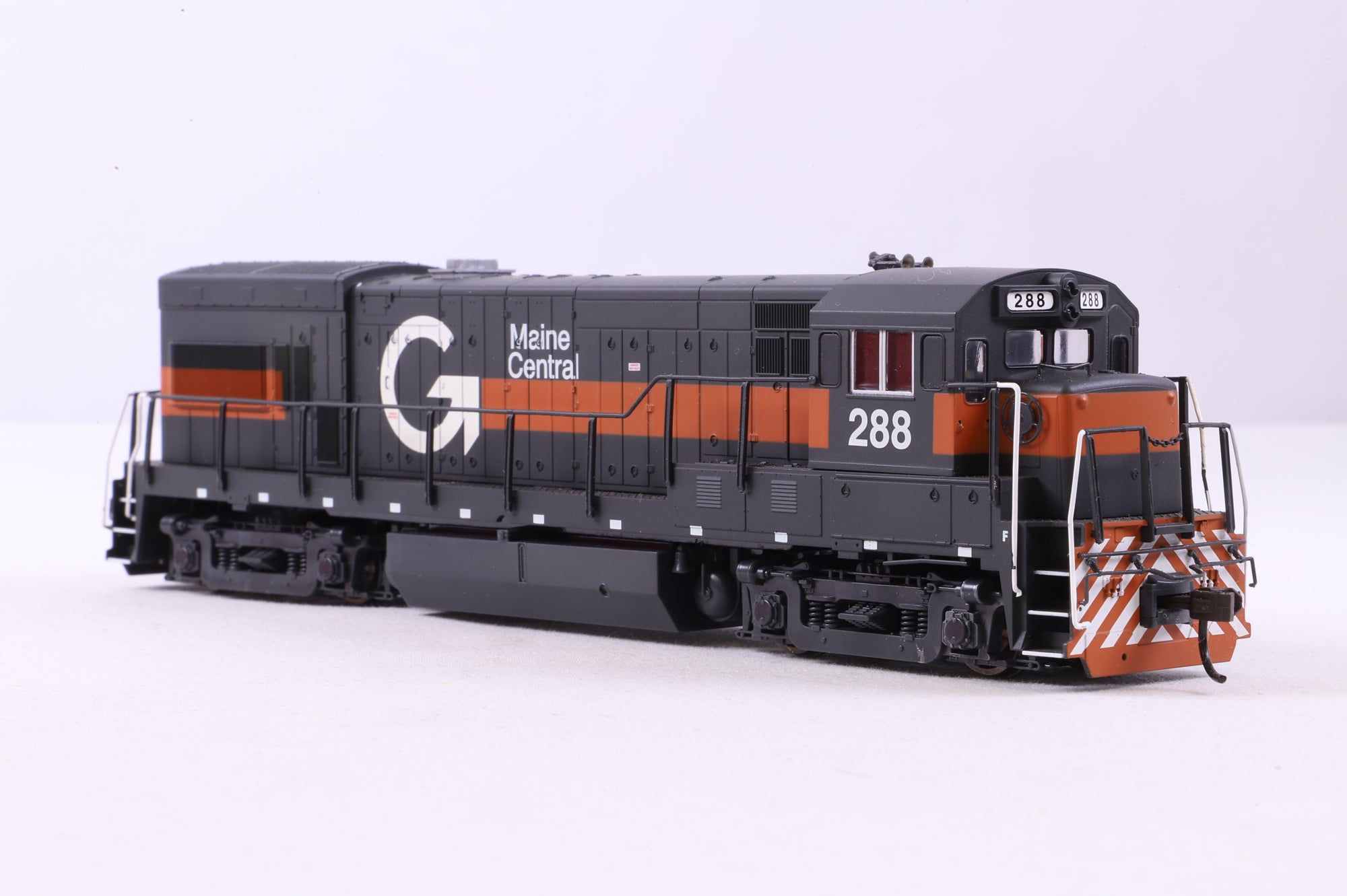 Atlas HO 8648 GE U23B Guilford/Maine Central '288'