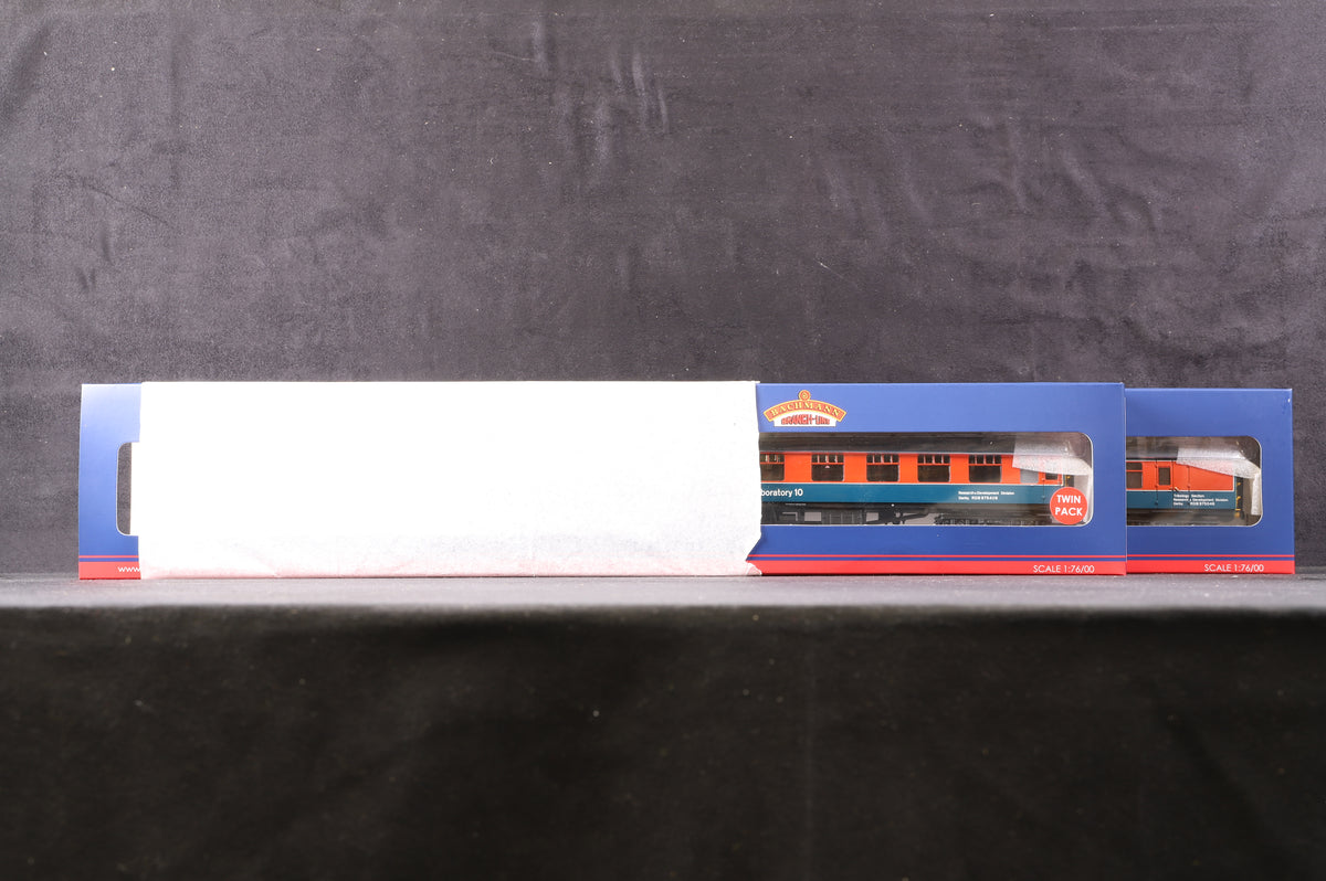 Bachmann OO 39-001W Mk1 RTC Coach Twin Pack Laboratory 10 &amp; 11, Excl. for Invicta Model Rail Ltd