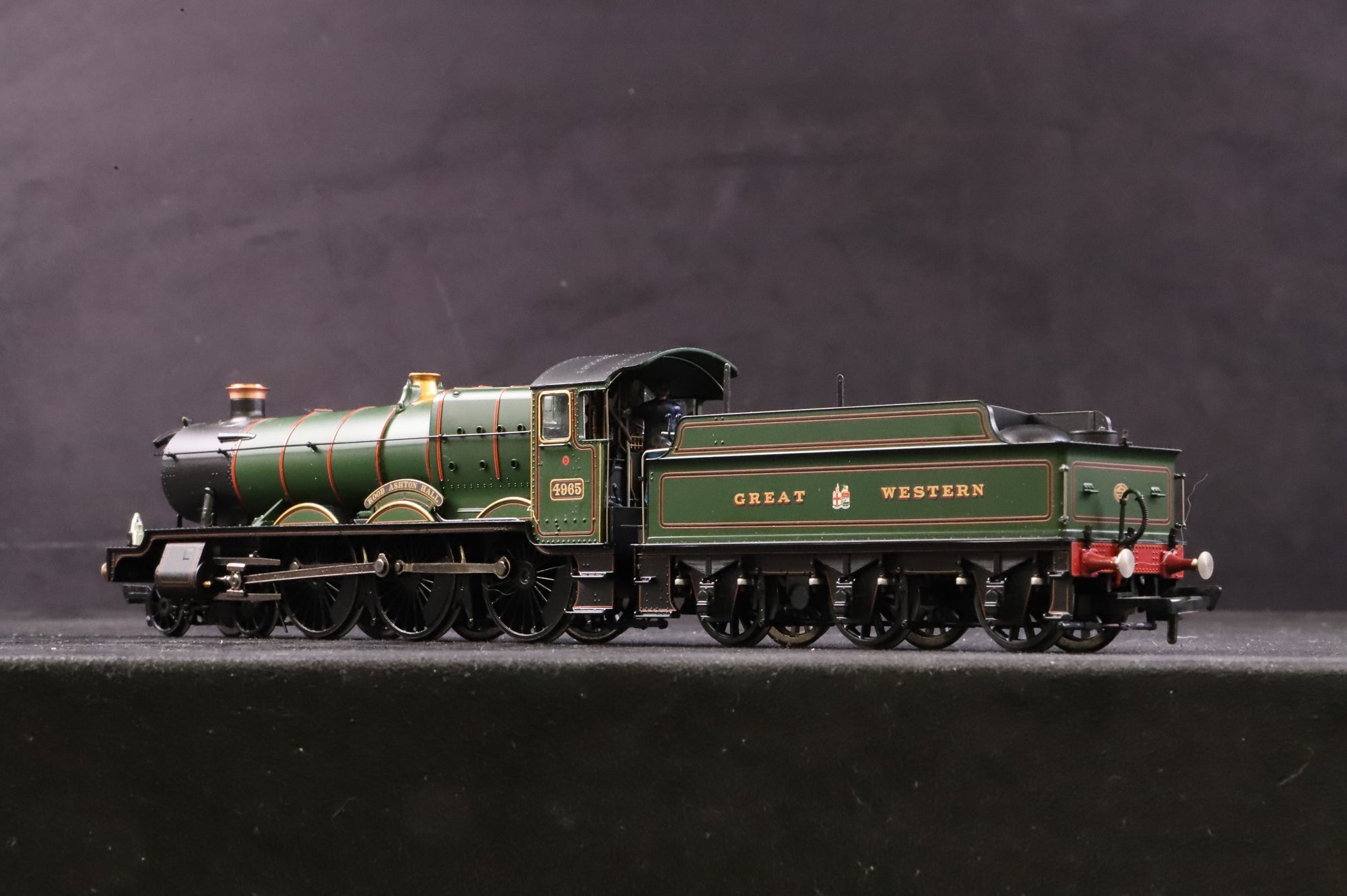 Bachmann OO 30-525 The Shakespeare Express Train Set