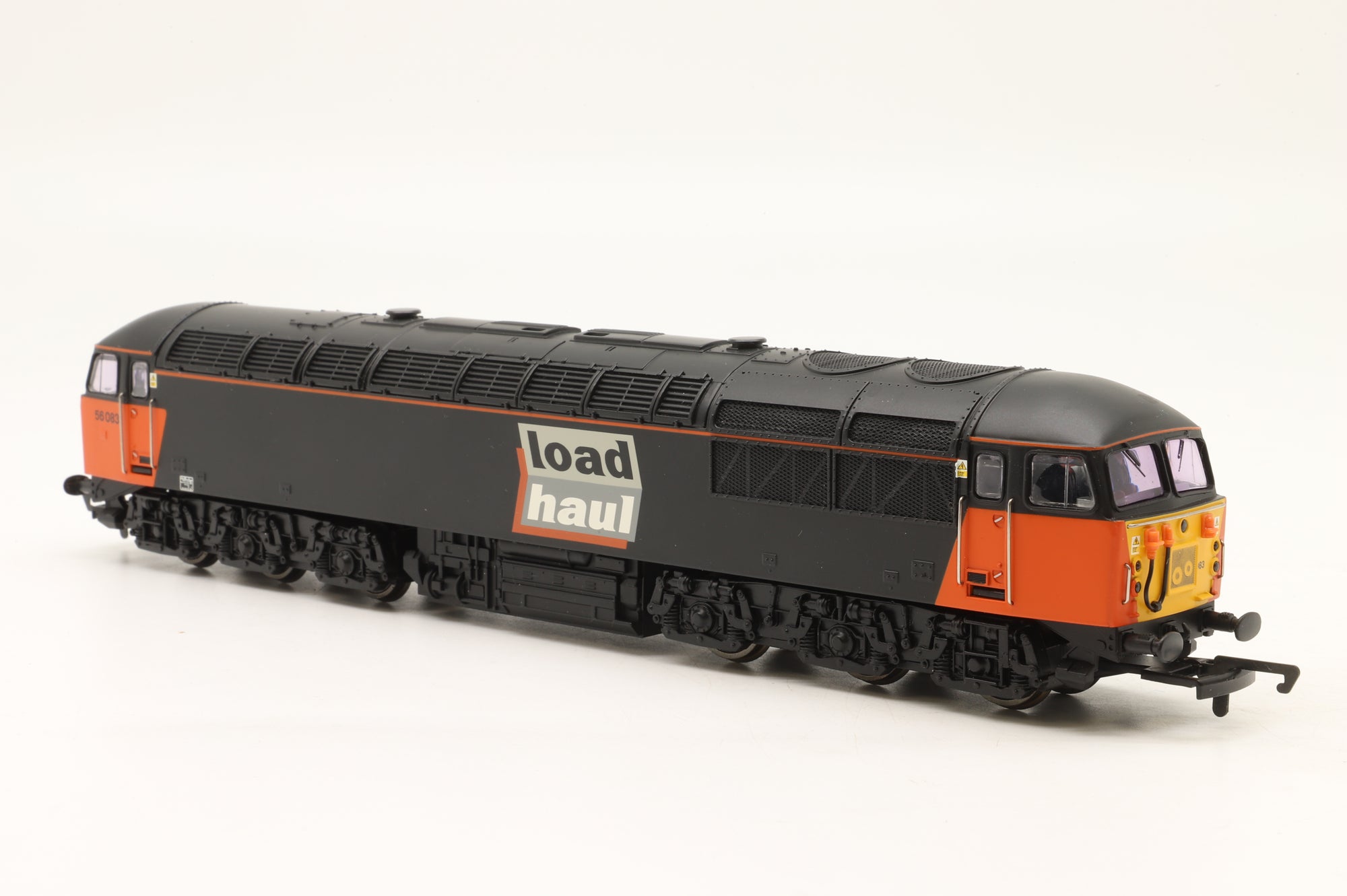 Hornby OO R2416A Class 56 '56083' Loadhaul