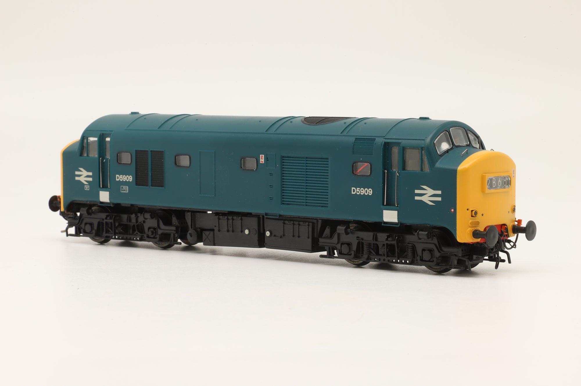 Heljan OO 2302 Class 23 'D5908' Green Livery with Full Yellow Ends & Double Arrow, DCC Sound