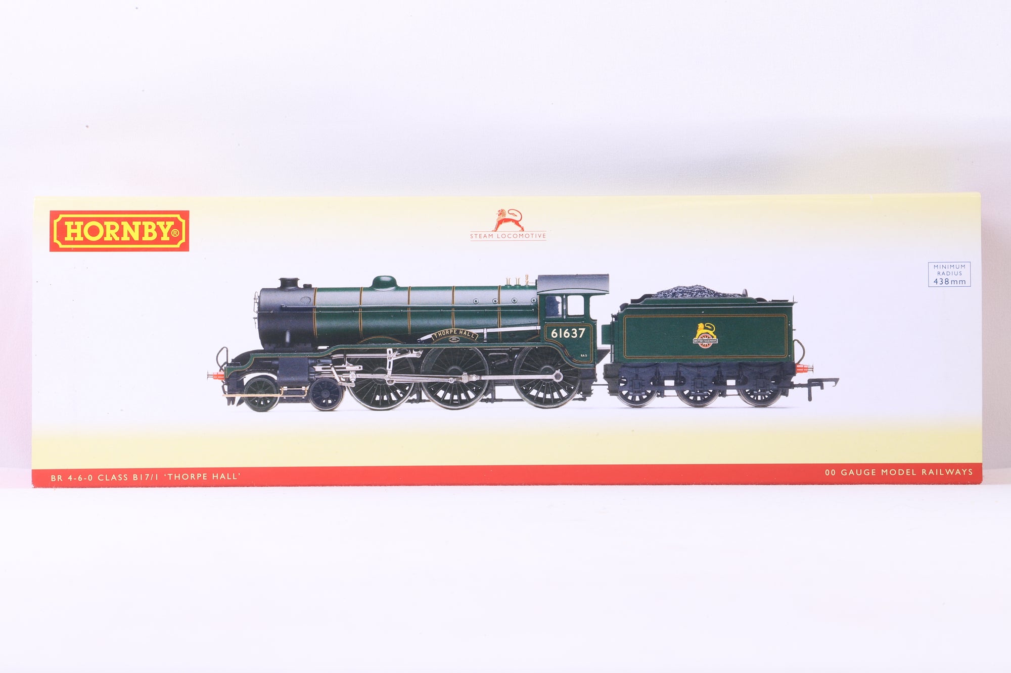 WORKSHOP Hornby OO R2921 Class B17/1 No.61637 'Thorpe Hall' in Lined BR Green w/ Early Crests - Non Runner