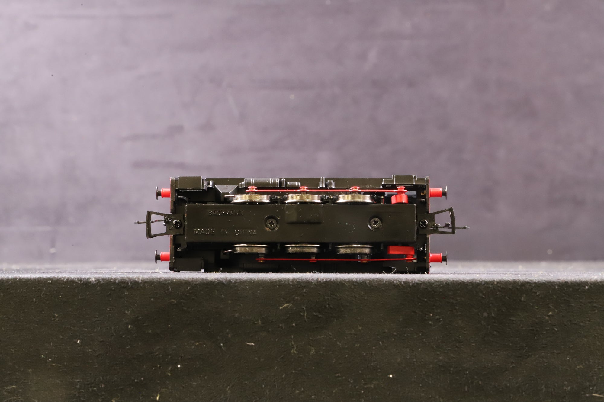 Bachmann OO 31-341 Class 04 11222 in BR Black w/ Early Crests