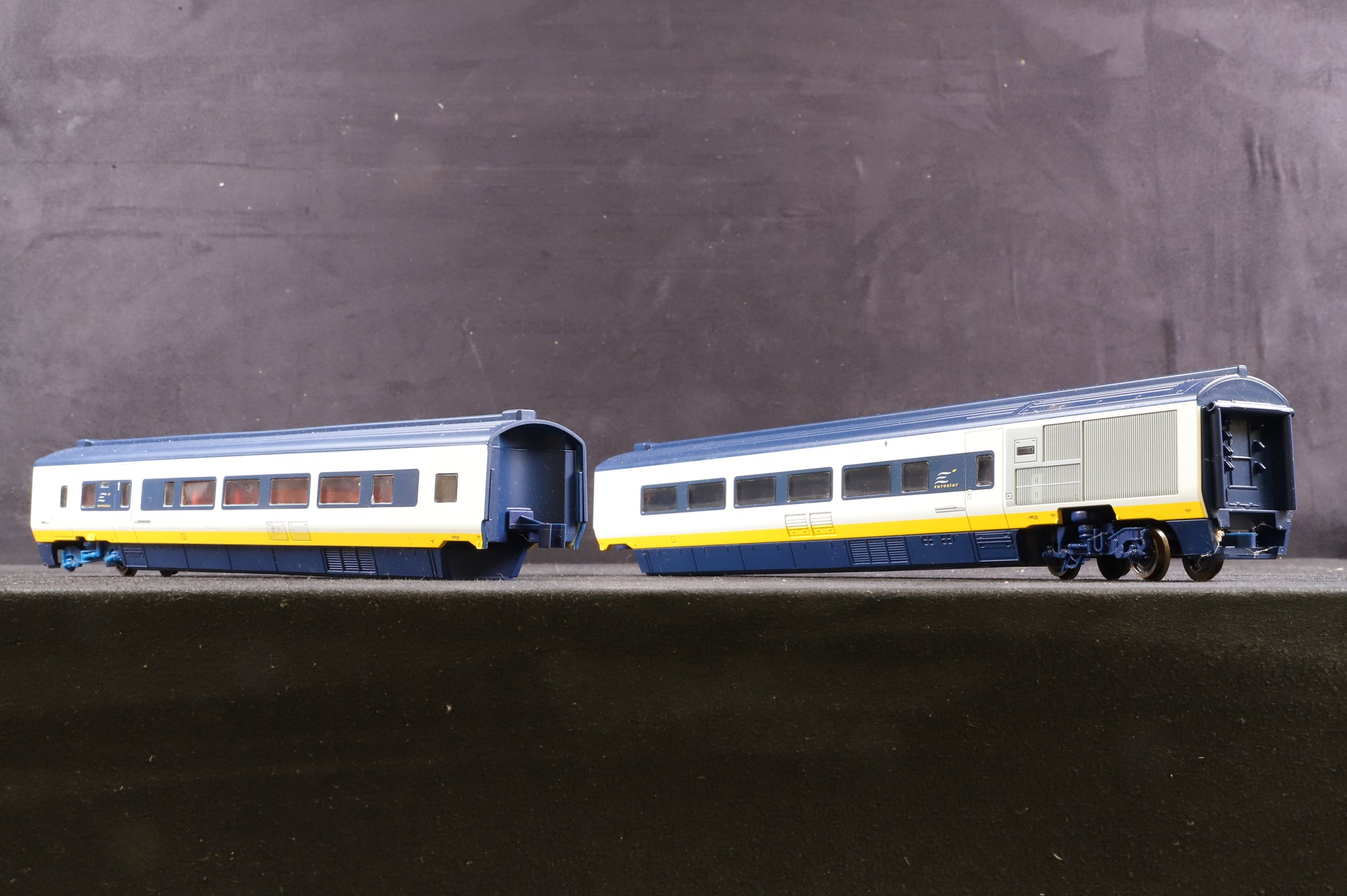Hornby OO Eurostar 12 Car Set