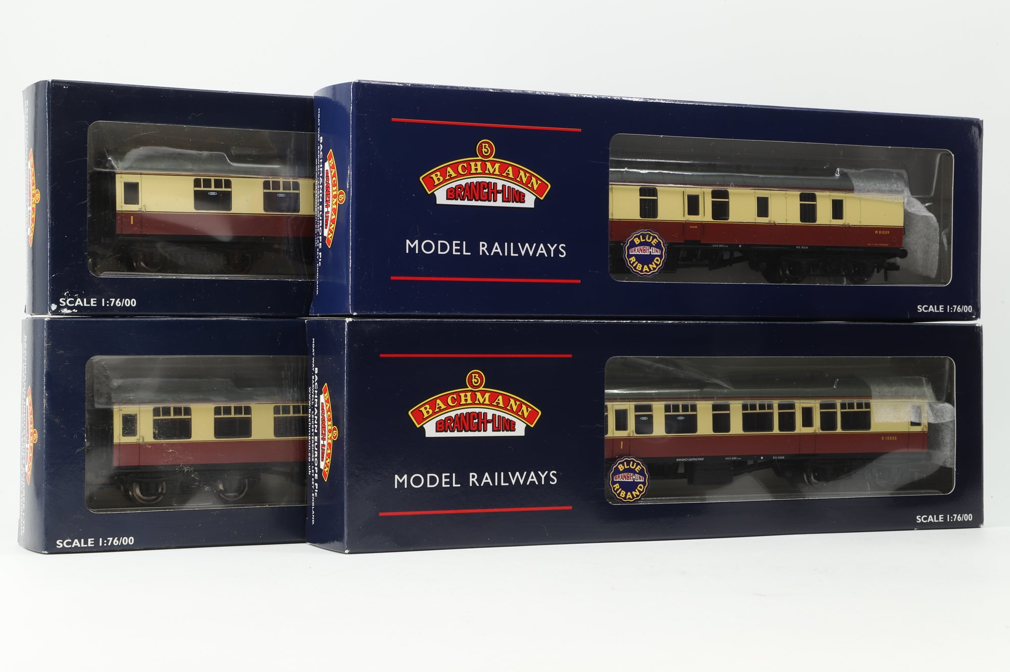 Bachmann OO Rake Of 4 BR Mk1 Crimson & Cream Coaches Inc. 39-027, 39-127B, 39-177B & 39-127