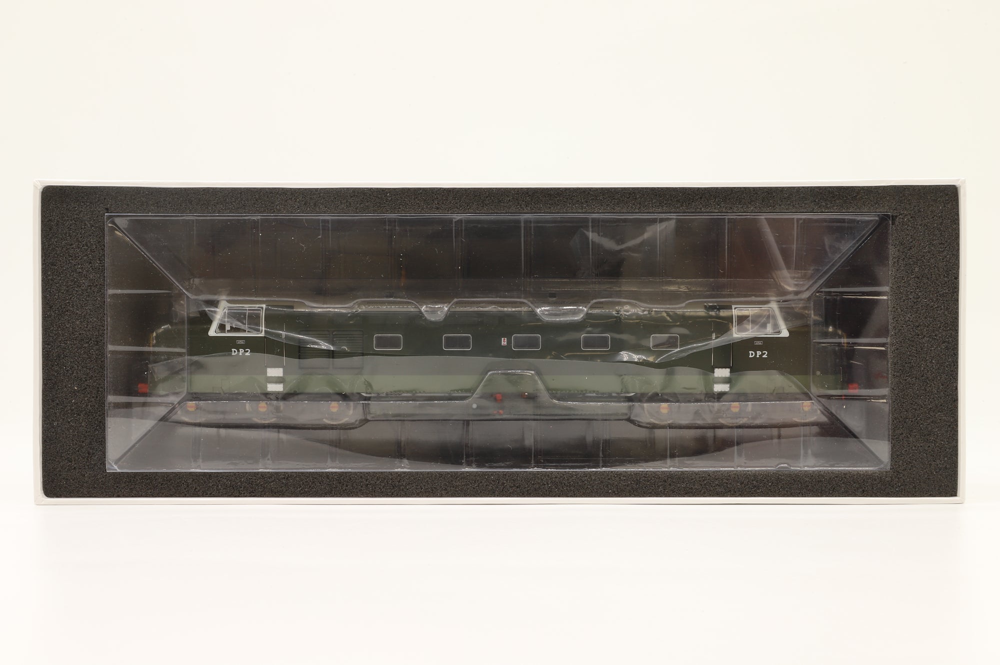 Heljan OO 4011 English Electric DP2 Prototype BR Two-Tone Green Ltd Ed 1570/ 2000