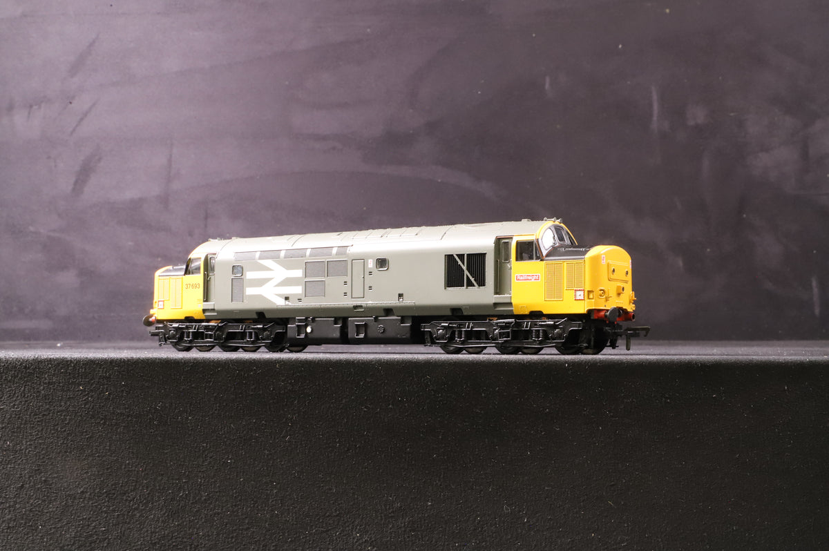Bachmann OO Class 37/5 37693 in BR Railfreight Grey w/Large Logo