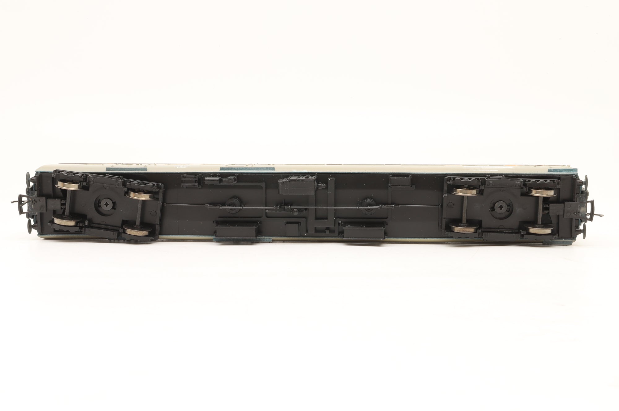 Bachmann OO Mk2 BSO 16043 in Porterbrook Grey