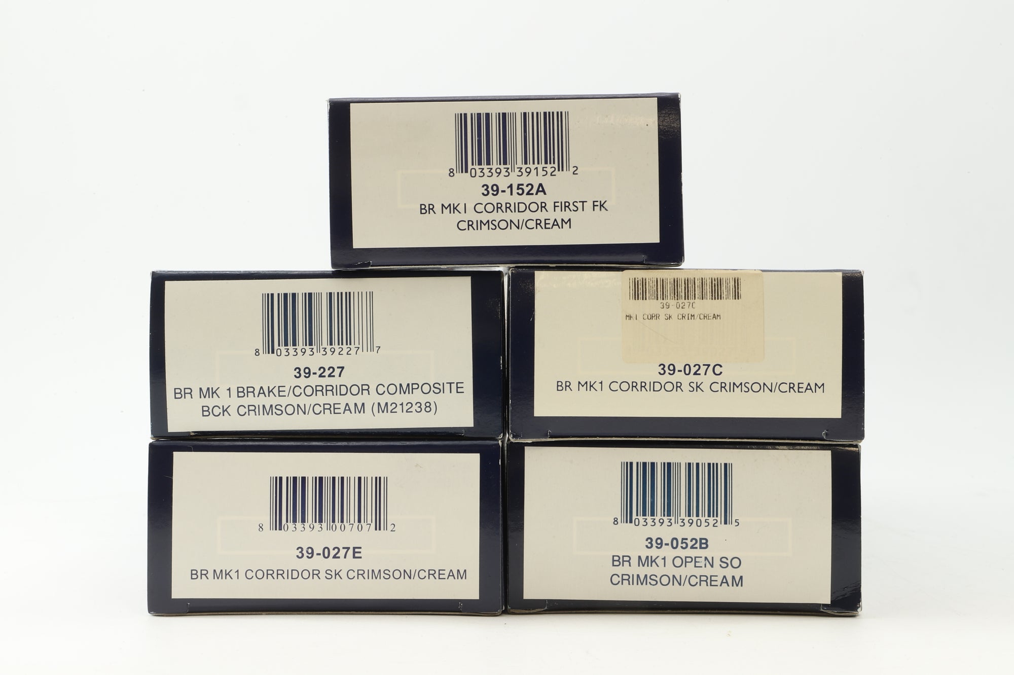 Bachmann OO Rake Of 5 BR Mk1 Crimson & Cream Coaches Inc. 39-227, 39-152A, 39-027C, 39-027E & 39-052B