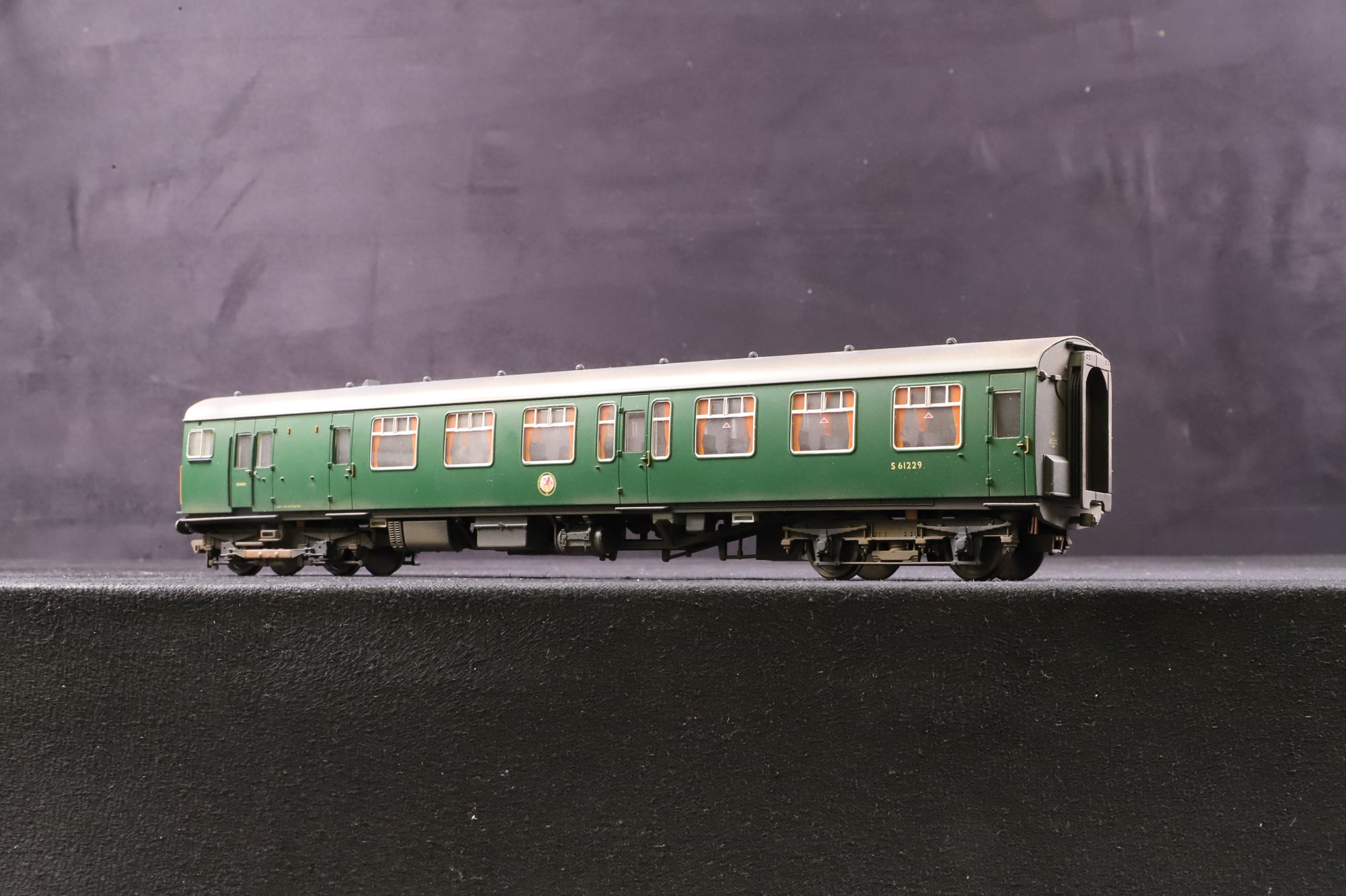 Bachmann OO 31-425 4CEP EMU 7105 Late SR Multiple Unit Green Weathered DCC Fitted