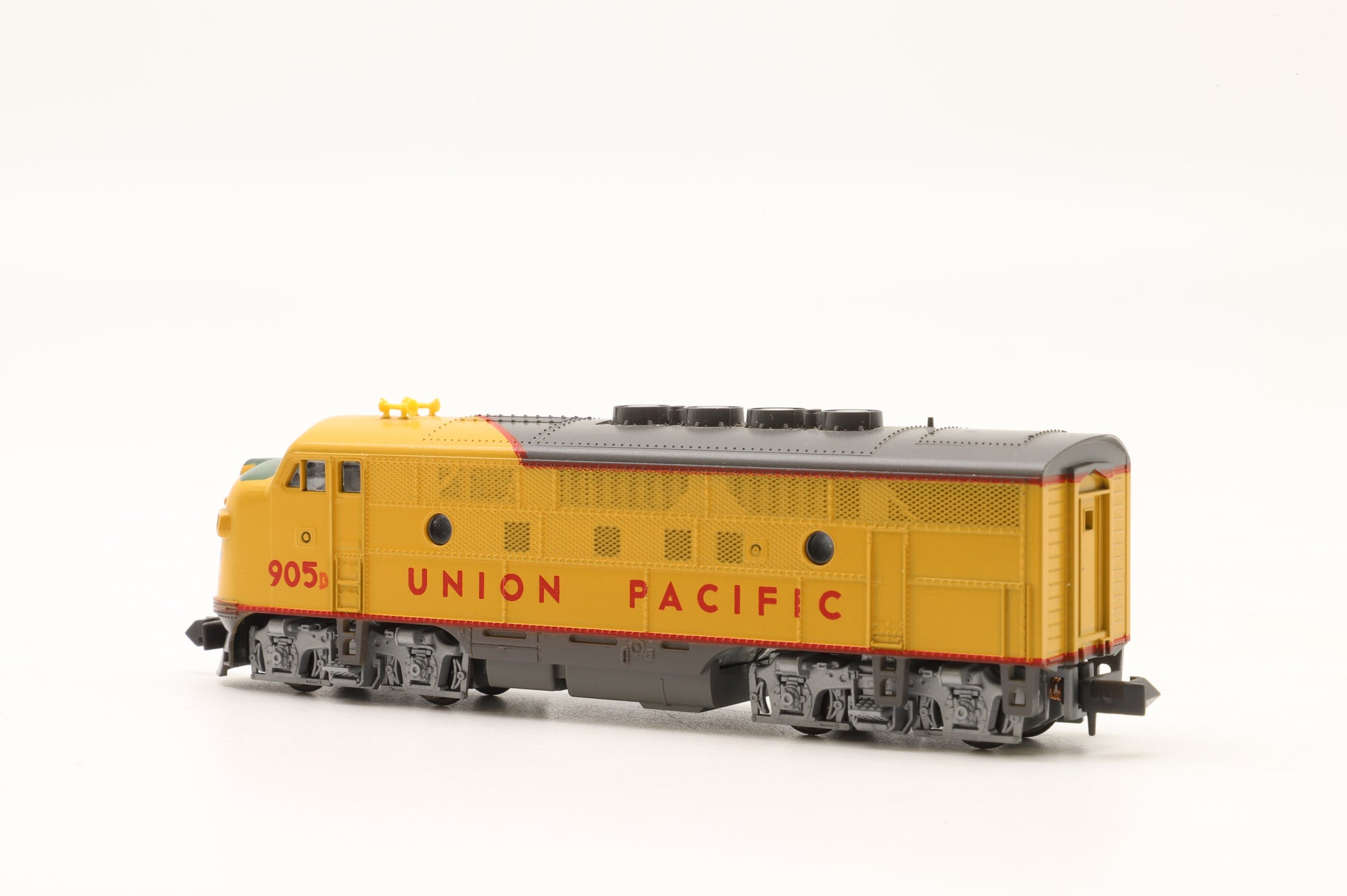 Kato N 176-073 F3-A Phase II 905 in UP Livery