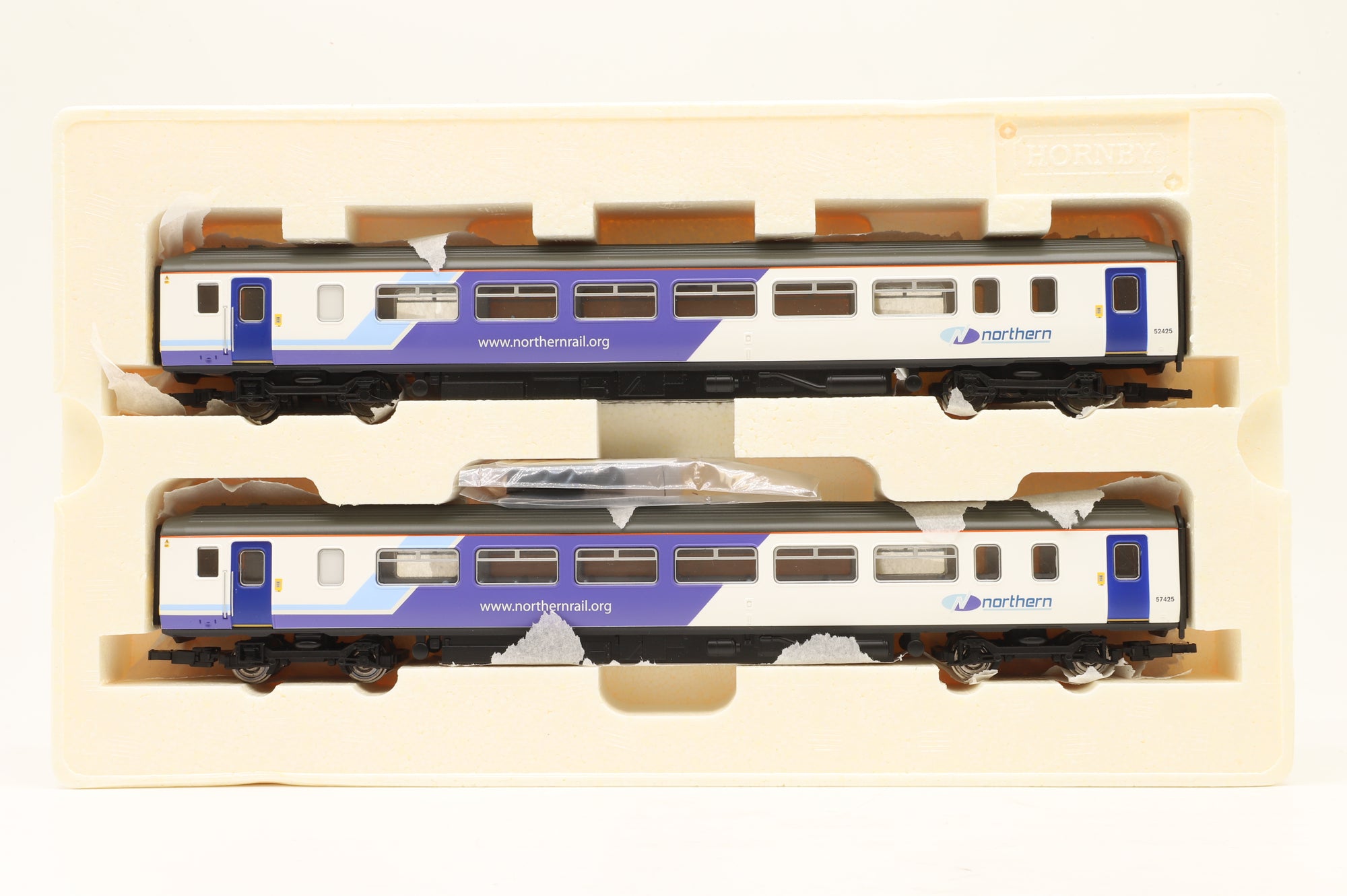 Hornby OO R2513 Class 156 '156 425' Northwest Regional Railways
