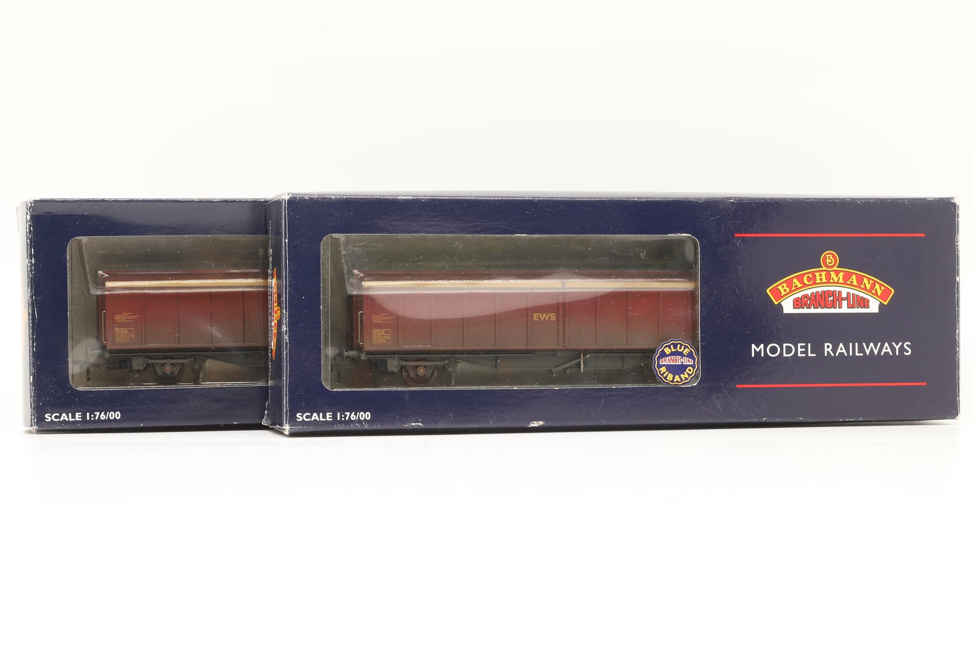 Bachmann OO Rake Of 2 46 Tonne VGA Sliding Wall Vans EWS Weathered Inc. 37-604 & 37-606