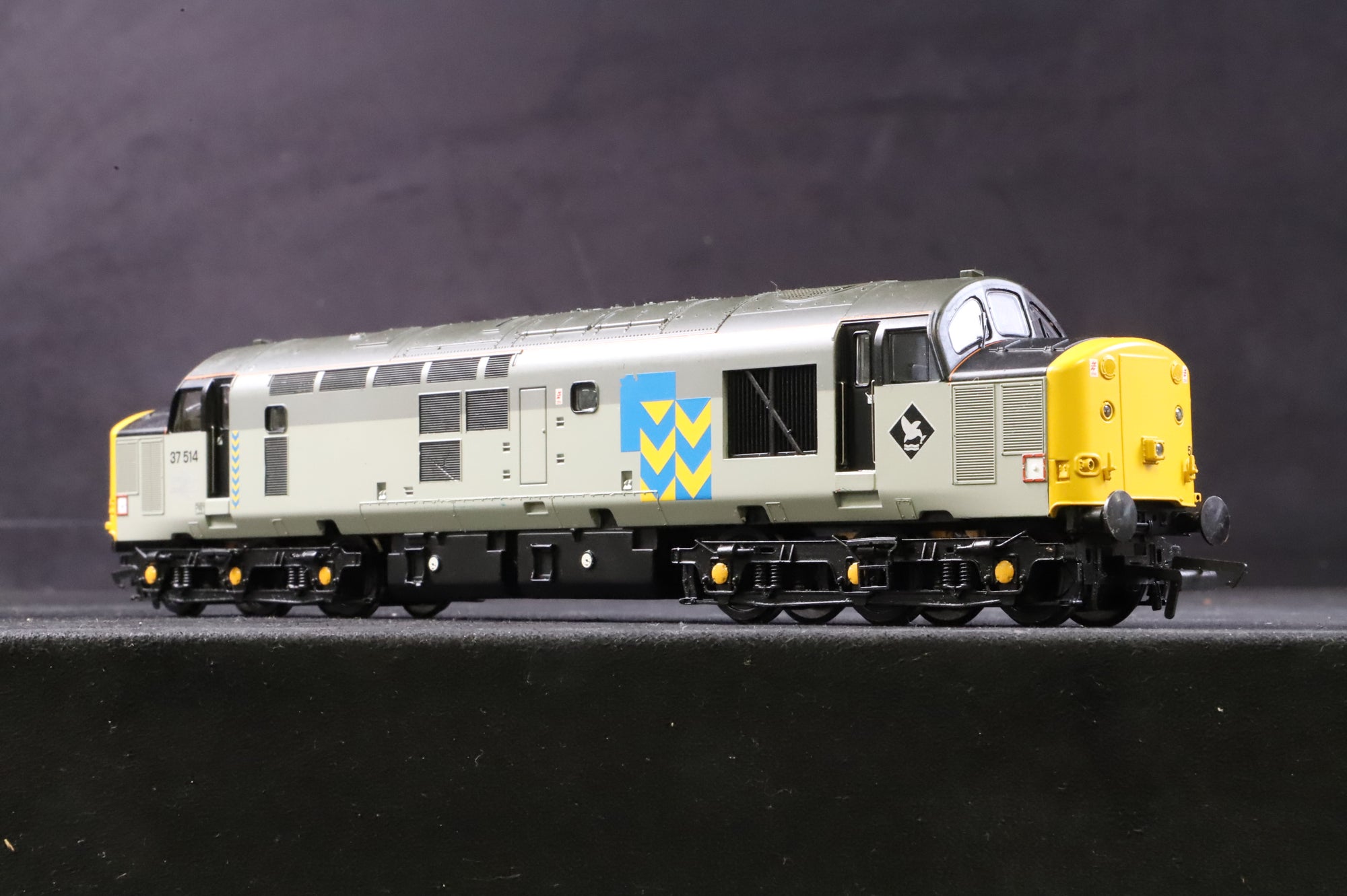 Bachmann OO 32-386 Class 37/5 37514 in BR Railfreight Metals Livery - DCC Sound