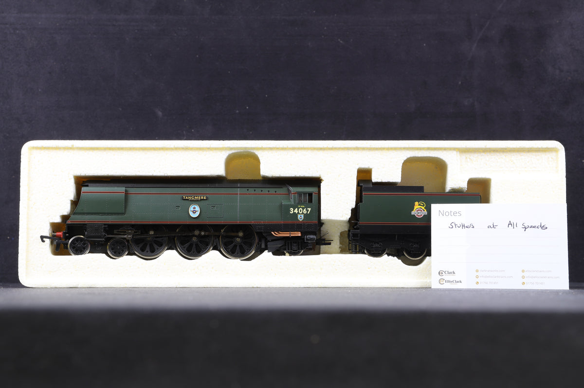 Hornby OO R2221 4-6-2 Battle of Britain &#39;Tangmere&#39; &#39;34067&#39; BR Lined Green E/C