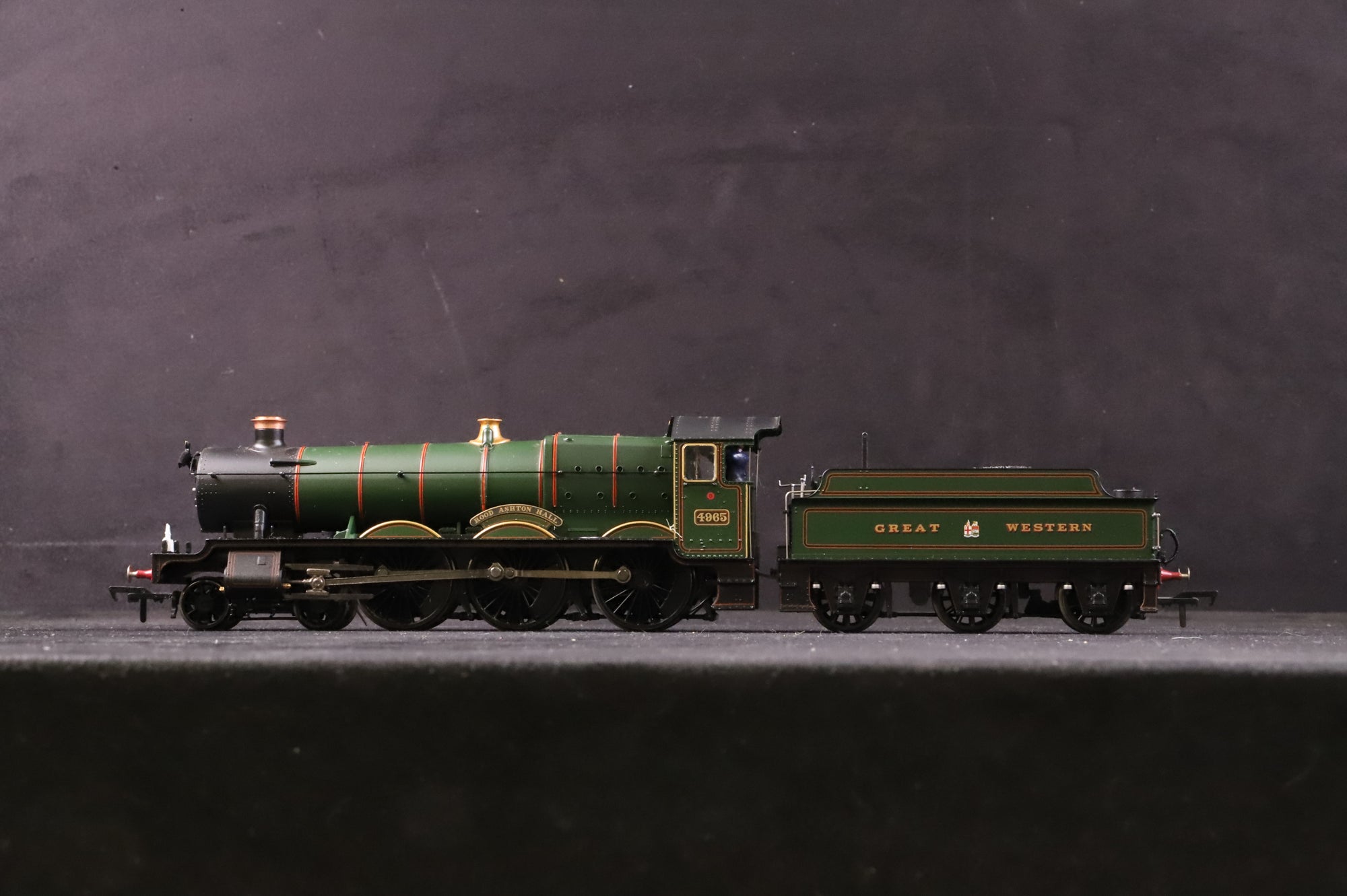 Bachmann OO 30-525 The Shakespeare Express Train Set