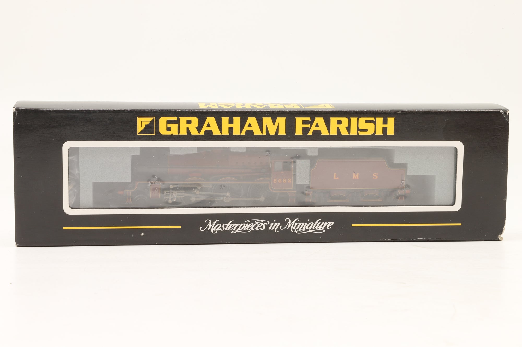 Graham Farish N 372-477 Jubilee Class 5682 'Trafalgar' in Lined LMS Crimson