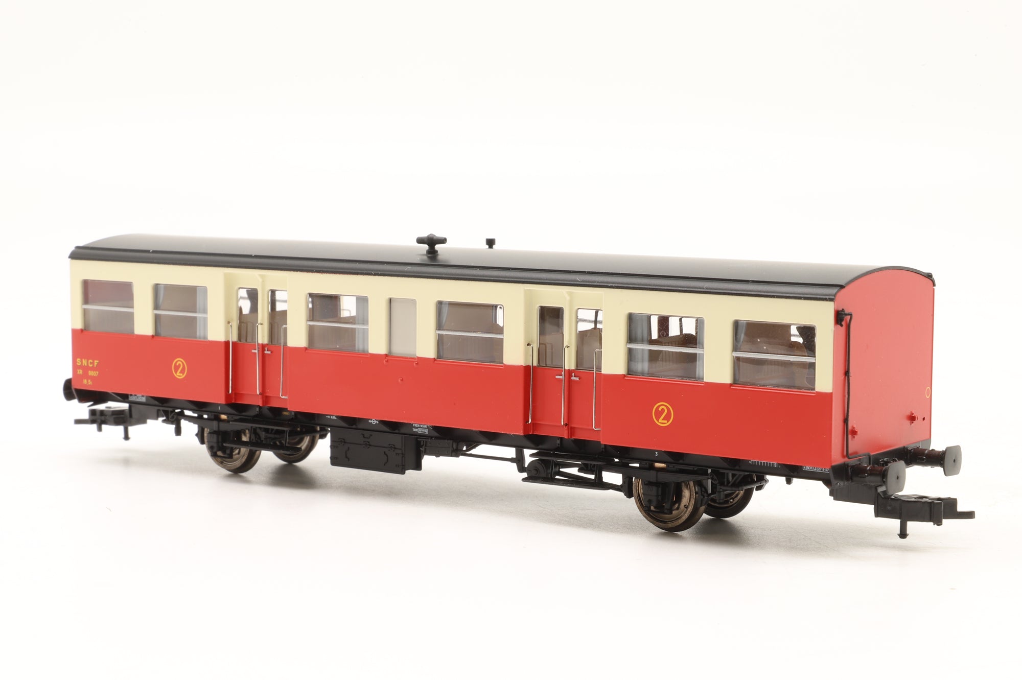 REE Models HO VB-246 SNCF 4-Wheel Coach XR 9807 Red/Cream