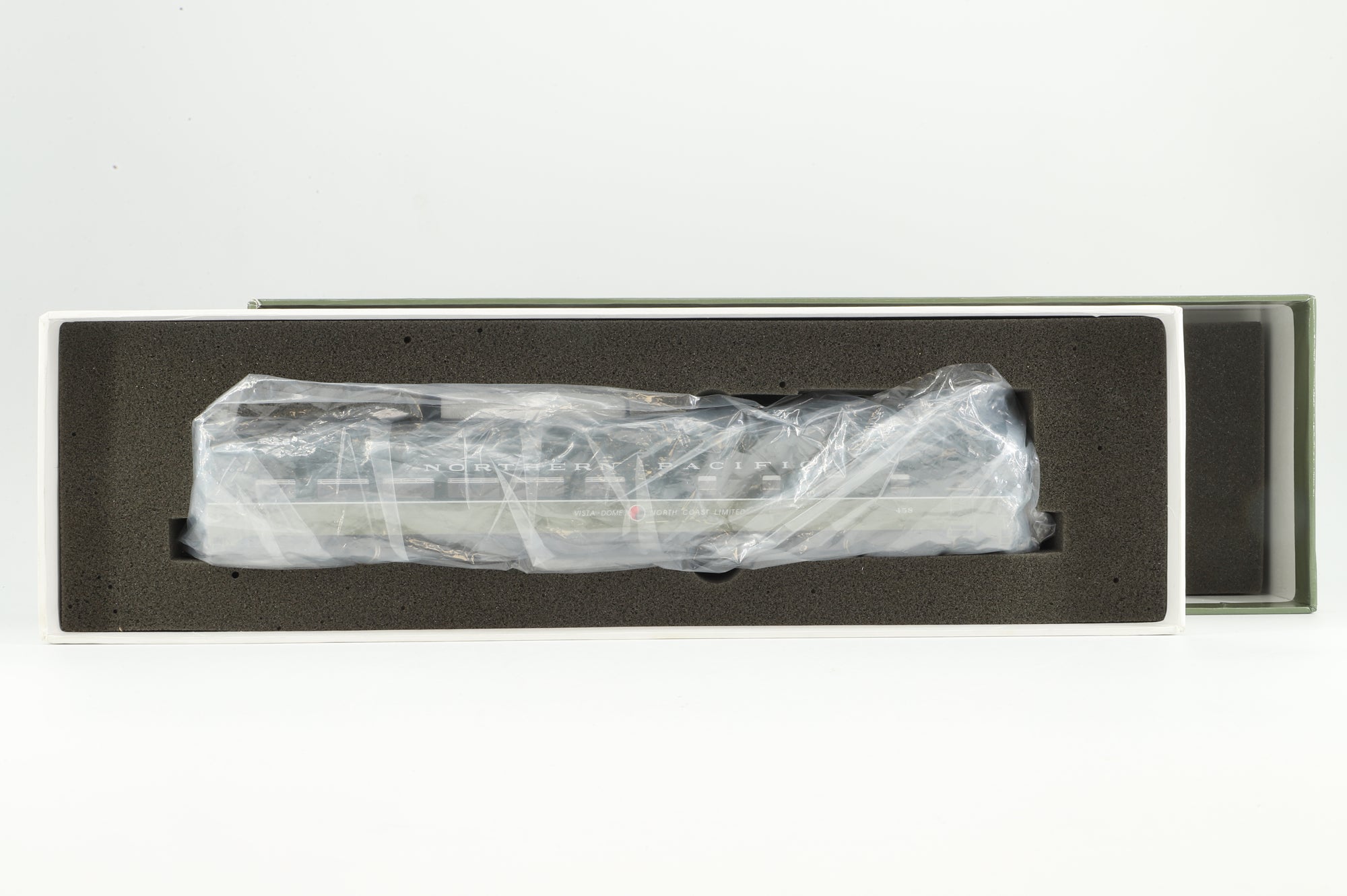 Challenger Imports HO Brass 2257.6 Passenger Car NP Diner Budd 1958 NCL '458'