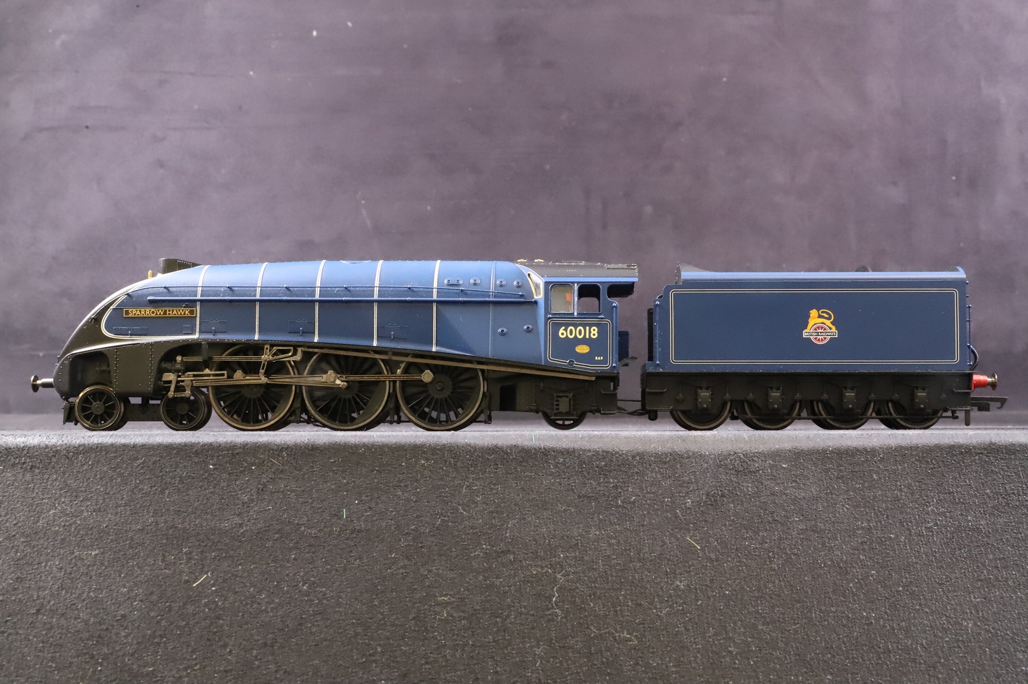 Hornby OO R2991XS A4 Class 60018b 'Sparrow Hawk' in BR Express Blue w/ Early Crests - DCC Sound