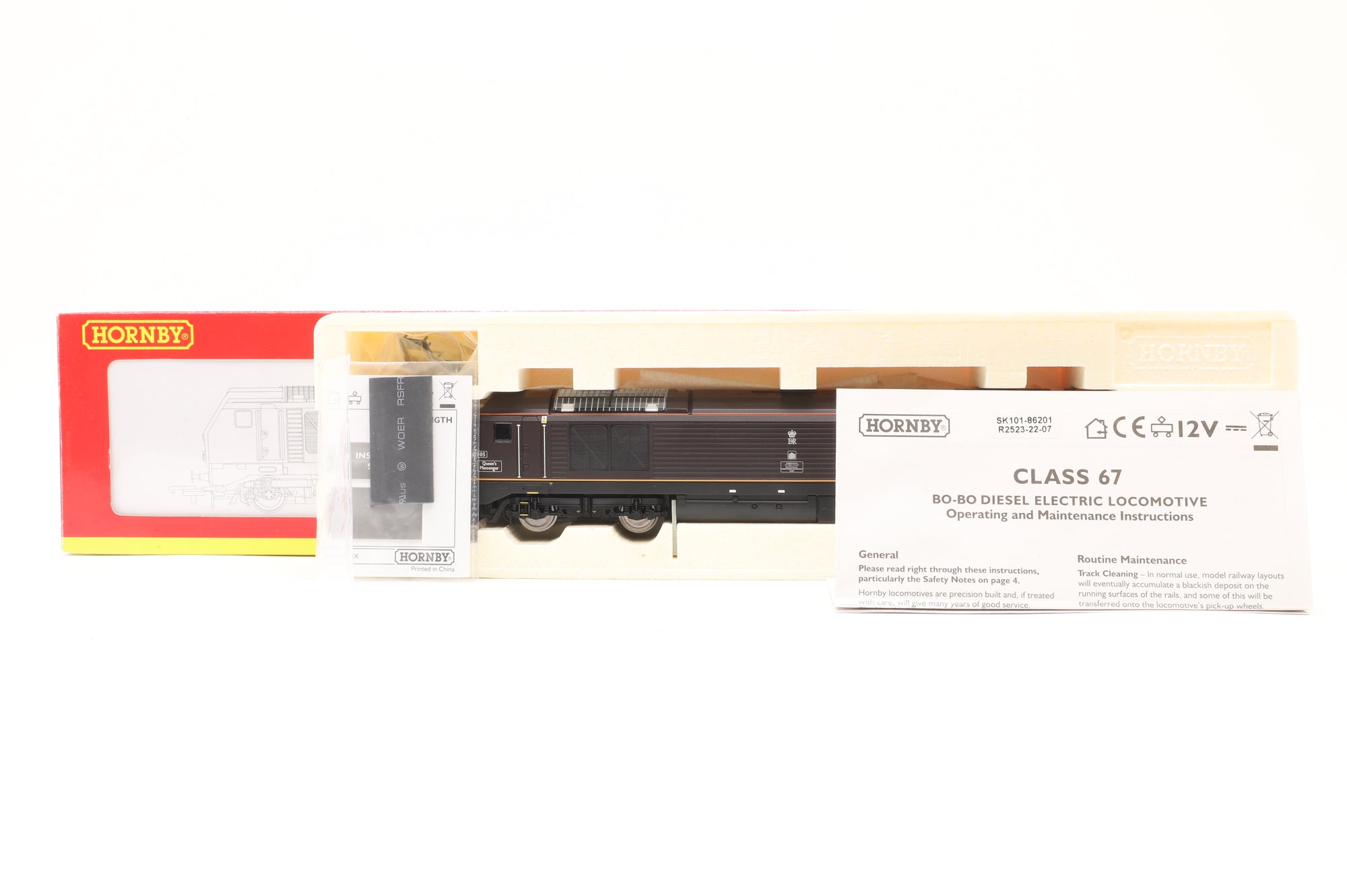 Hornby OO R2523 Class 67 '67005' 'Queens Messenger' Diesel Locomotive EWS