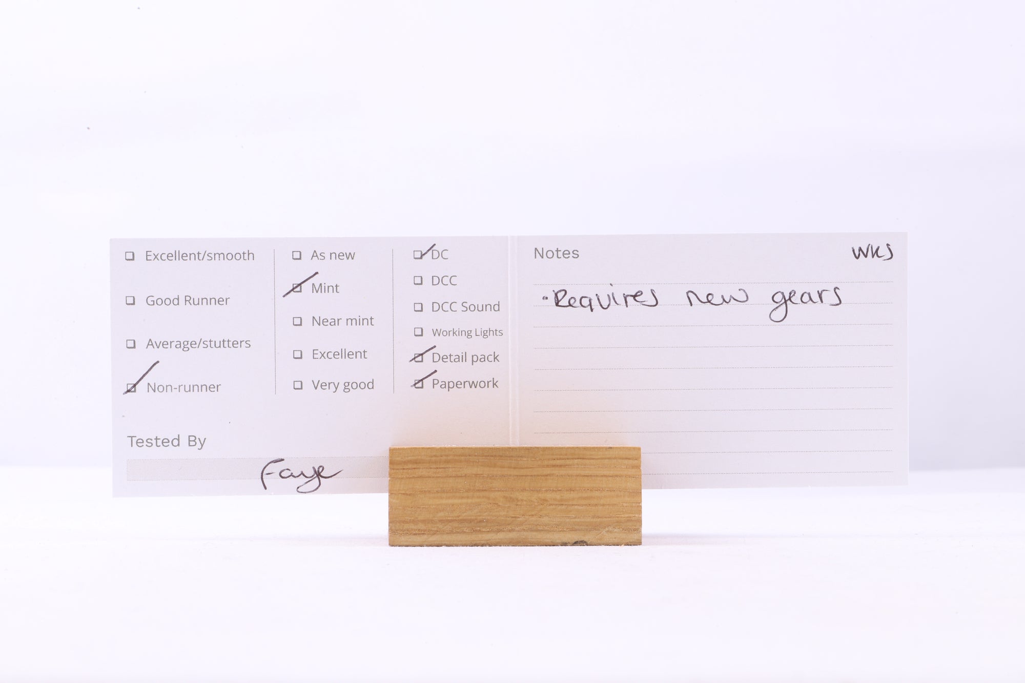 WORKSHOP Hornby OO R2921 Class B17/1 No.61637 'Thorpe Hall' in Lined BR Green w/ Early Crests - Non Runner