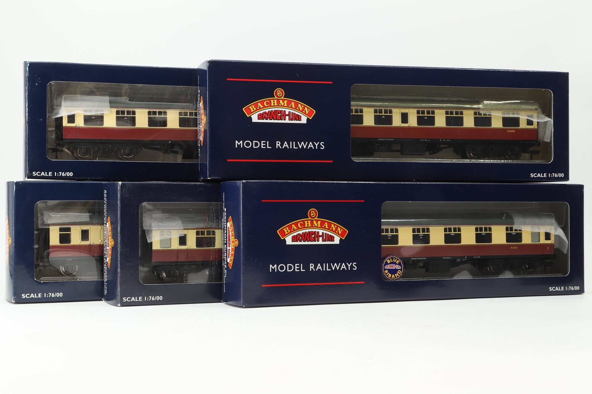 Bachmann OO Rake Of 5 BR Mk1 Crimson & Cream Coaches Inc. 39-227, 39-152A, 39-027C, 39-027E & 39-052B