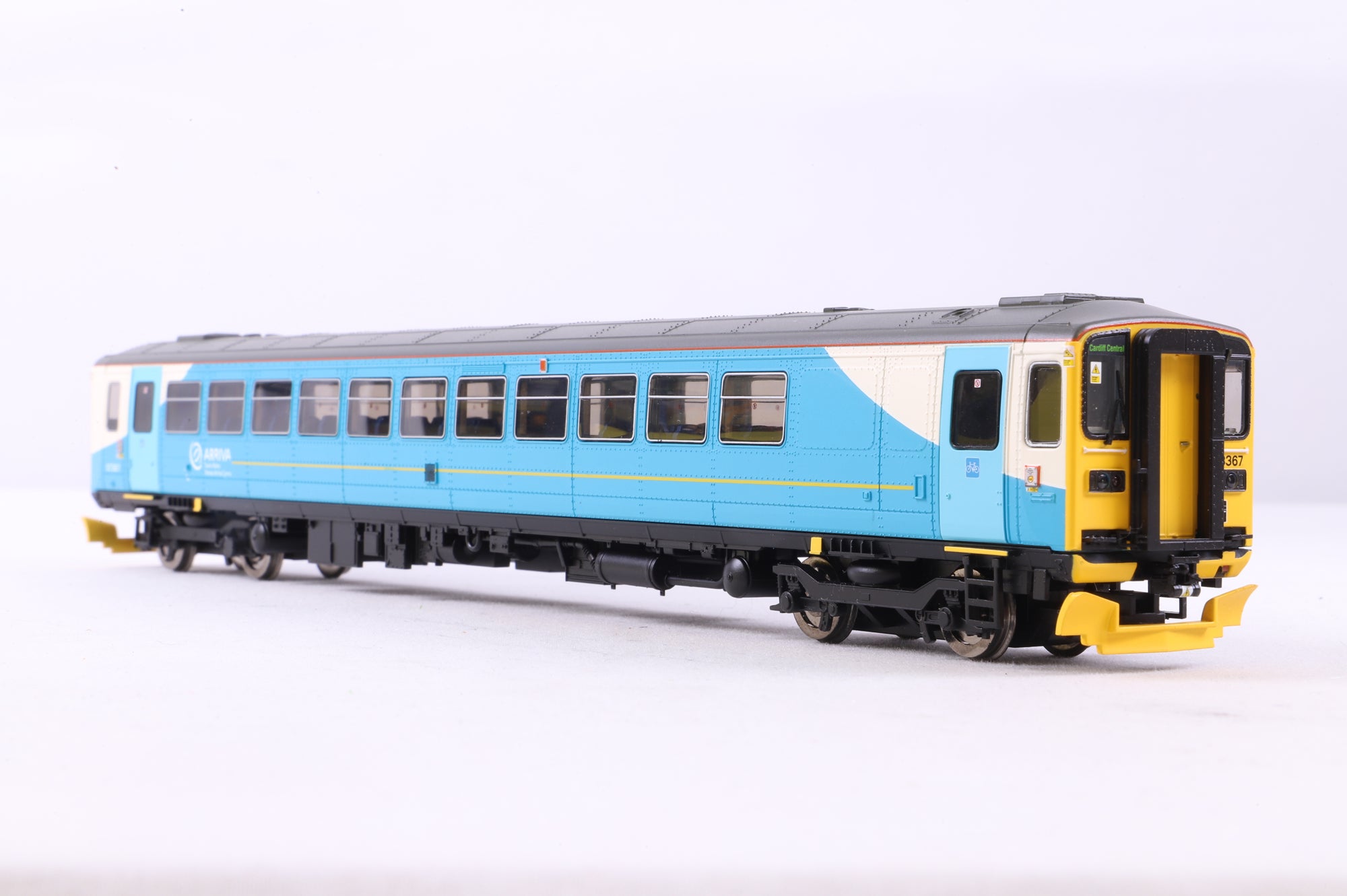 Hornby OO R2932X Arriva Trains Wales Class 153 DMU '153367', DCC Fitted