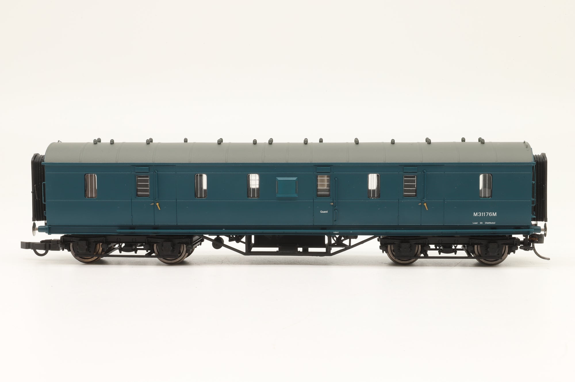 Hornby OO Rake of 6 Mk1 Parcel Vans BR Blue