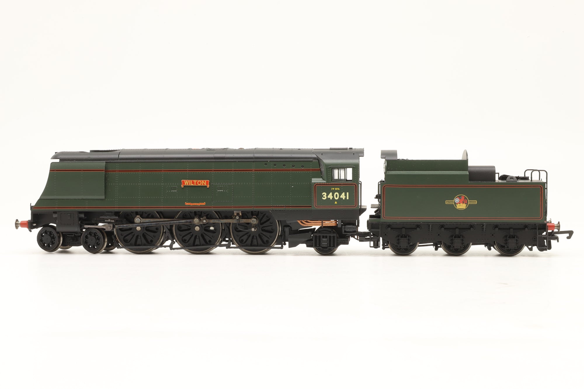 Hornby OO R2218 BR West Country Class '34041' 'Wilton'