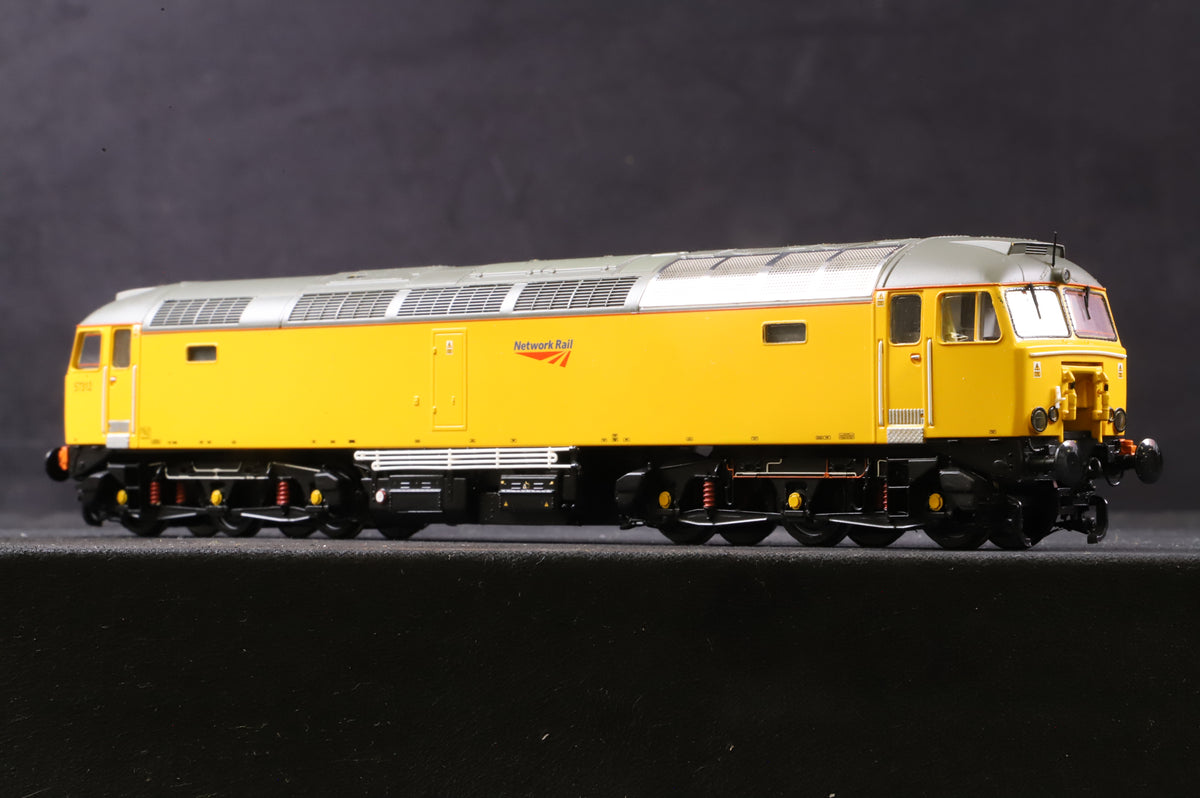 Bachmann OO 32-761 Class 57 57312 in Network Rail Livery