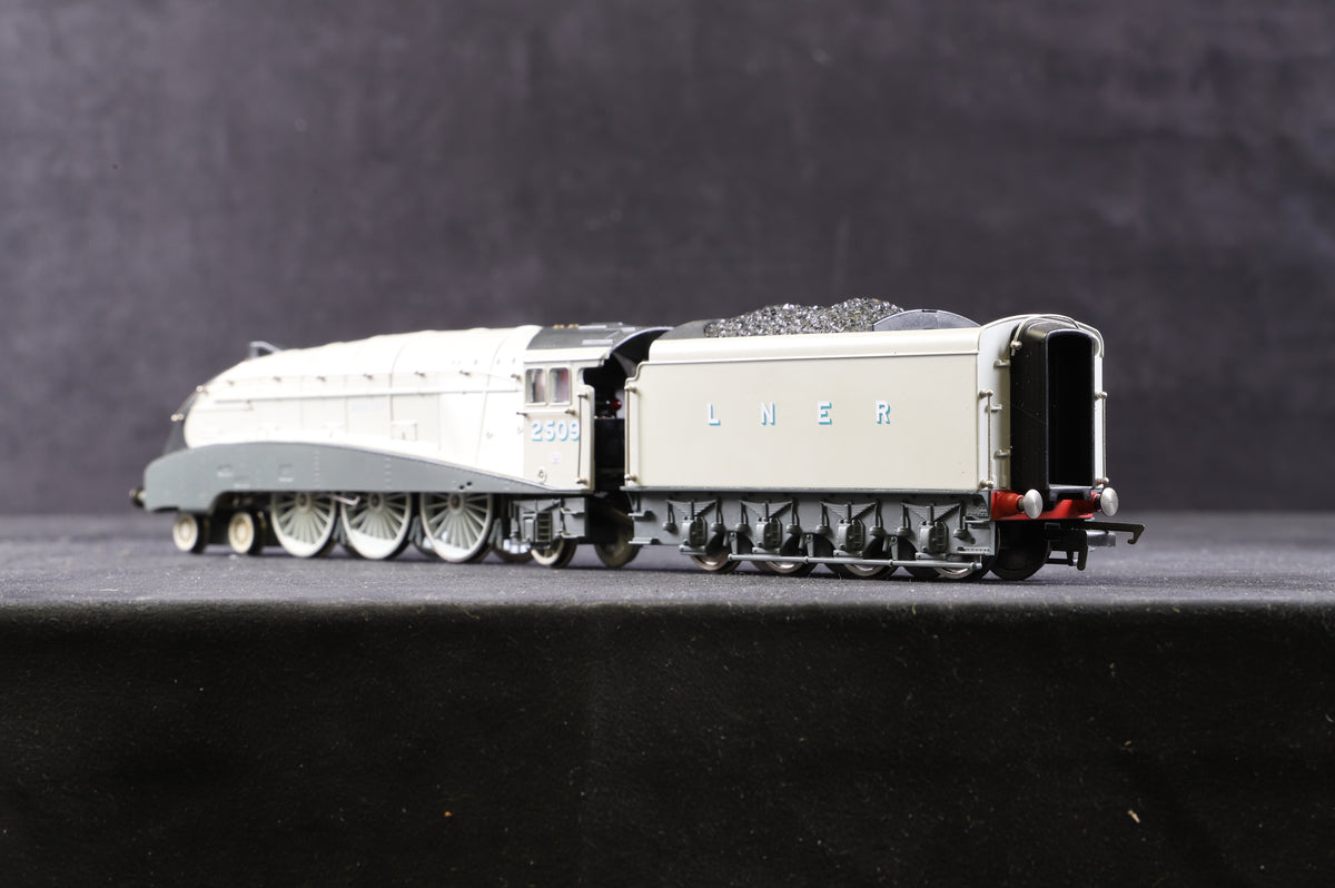 Hornby Live Steam OO R2367 Class A4 &#39;2509&#39; &#39;Silver Link&#39; LNER Silver