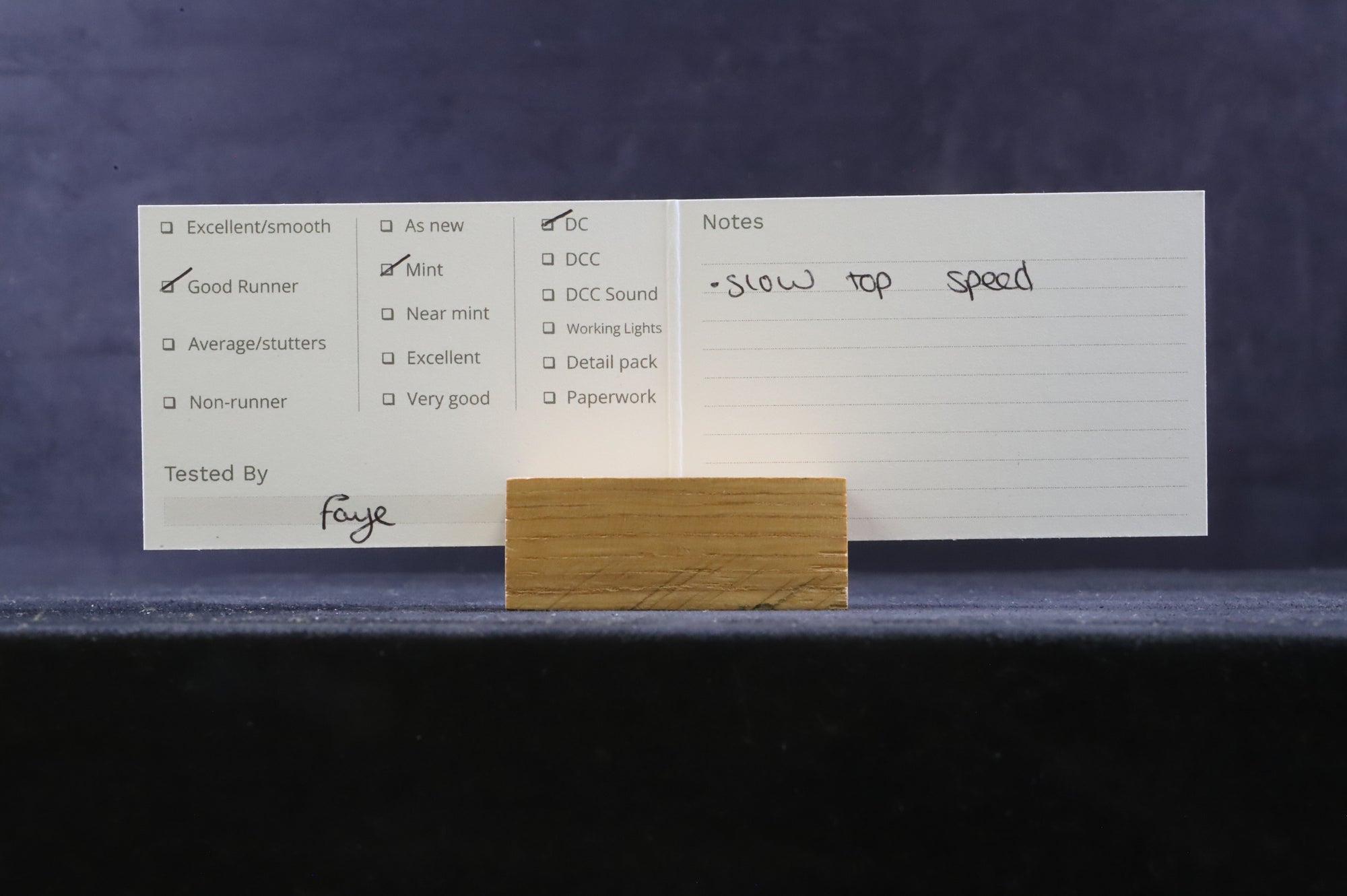 Hornby OO R3179 Sentinel 4wDM Shunter 'Cattewater' in Essso Bitumen Livery