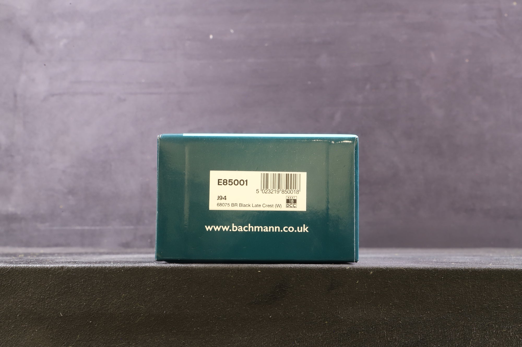 EFE Rail OO E85001 J94 Tank No.68075 in BR Black w/ Late Crests