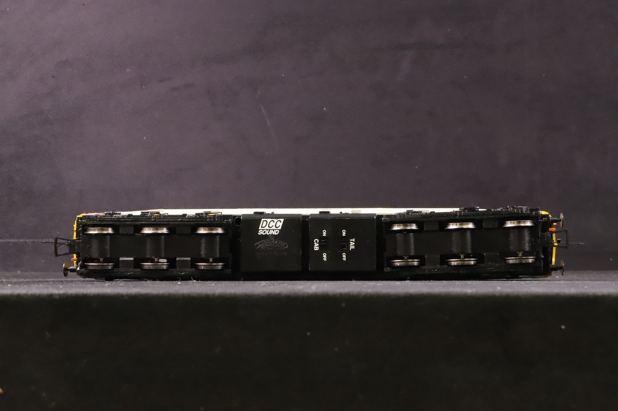 Bachmann OO 32-386 Class 37/5 37514 in BR Railfreight Metals Livery - DCC Sound