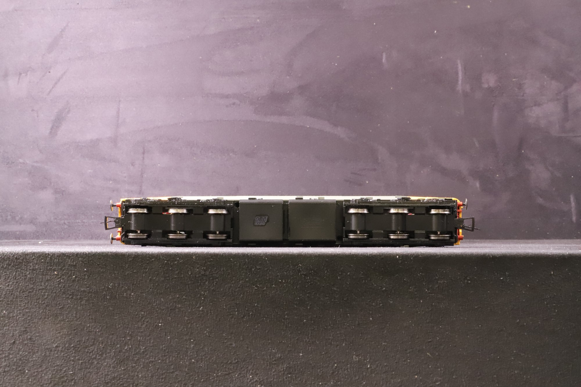 Bachmann OO Class 37/5 37693 in BR Railfreight Grey w/Large Logo