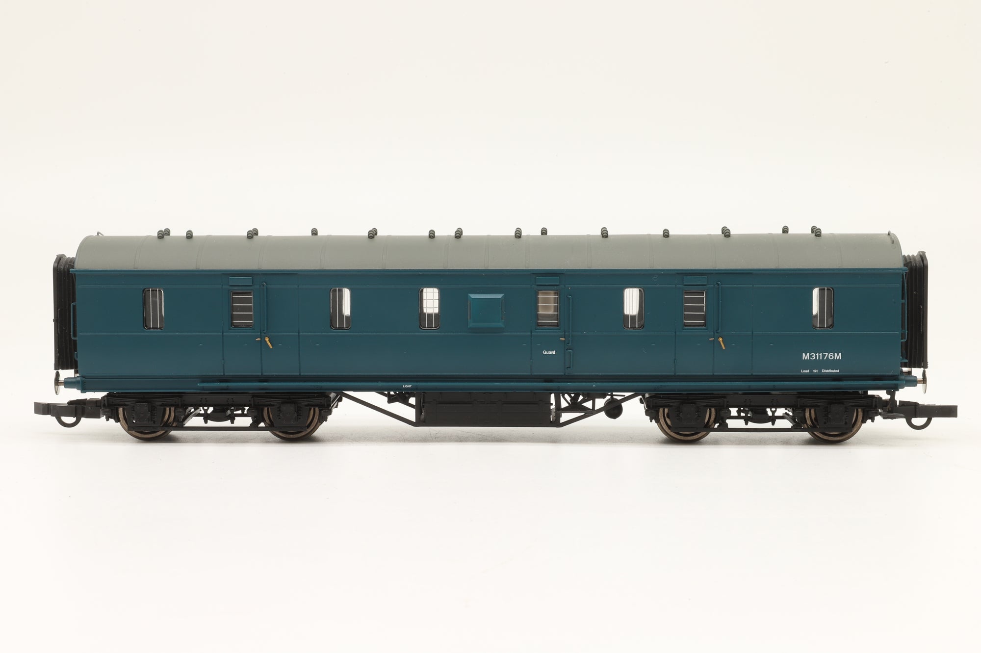 Hornby OO Rake of 6 Mk1 Parcel Vans BR Blue