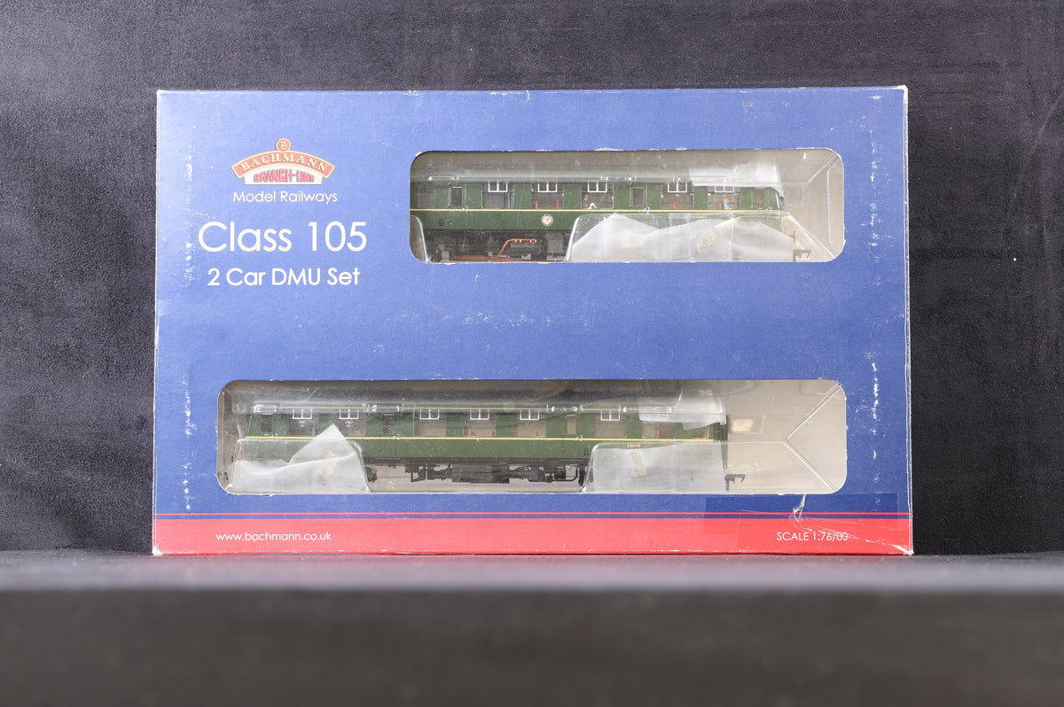 Bachmann OO 31-327 Class 105 2 Car DMU BR Green With Half Yellow Ends