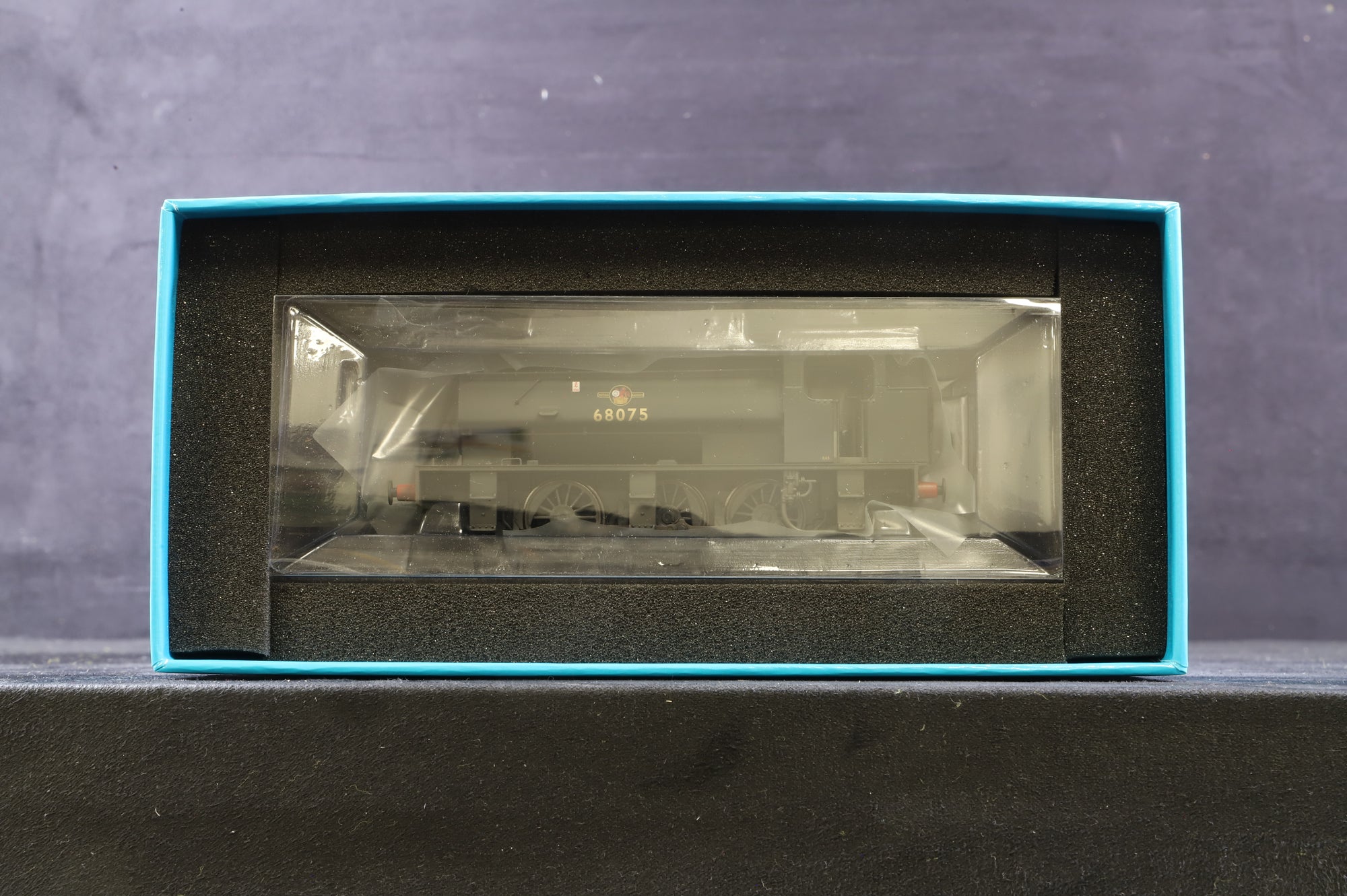 EFE Rail OO E85001 J94 Tank No.68075 in BR Black w/ Late Crests