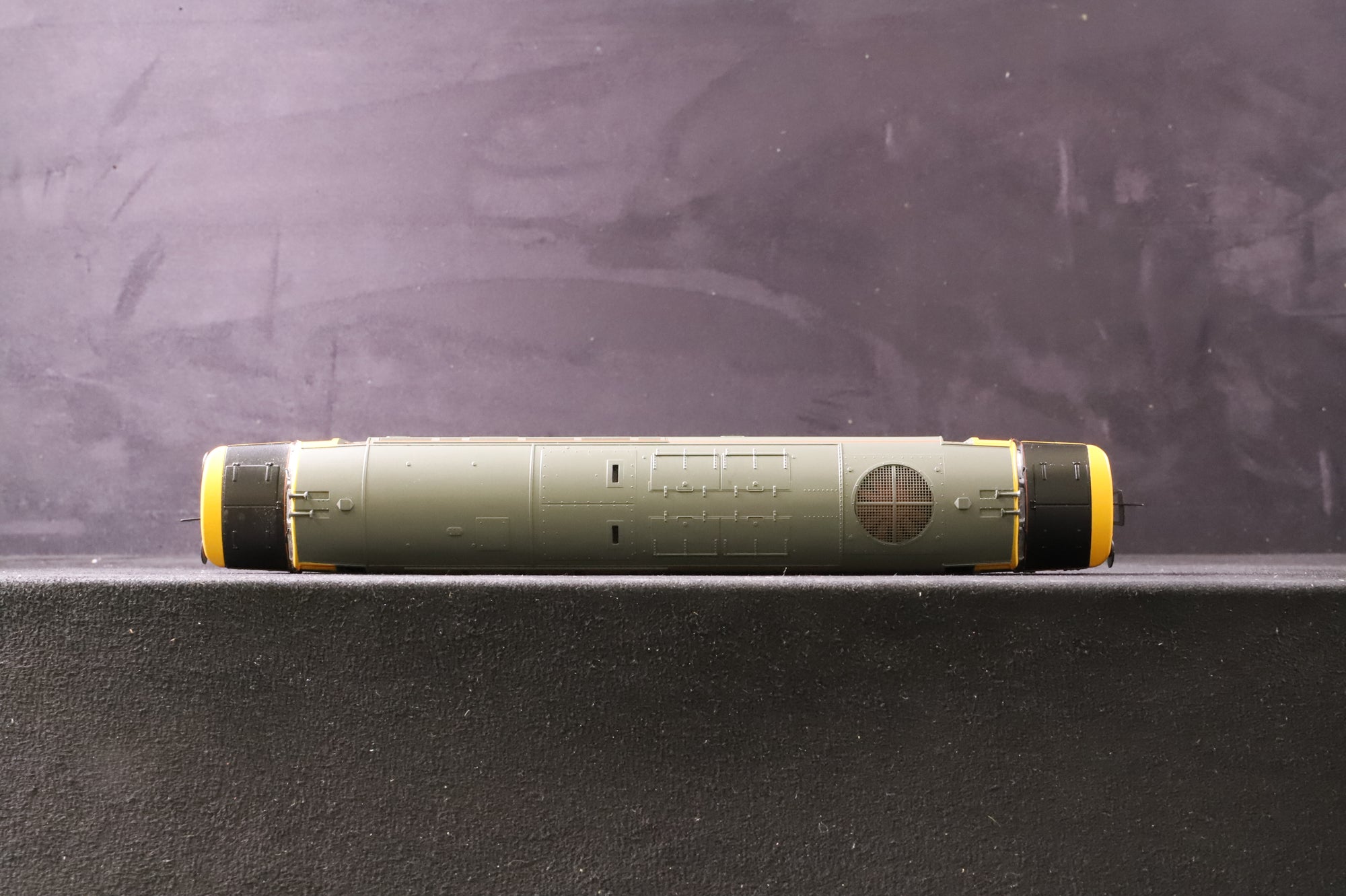 Bachmann OO Class 37/5 37693 in BR Railfreight Grey w/Large Logo