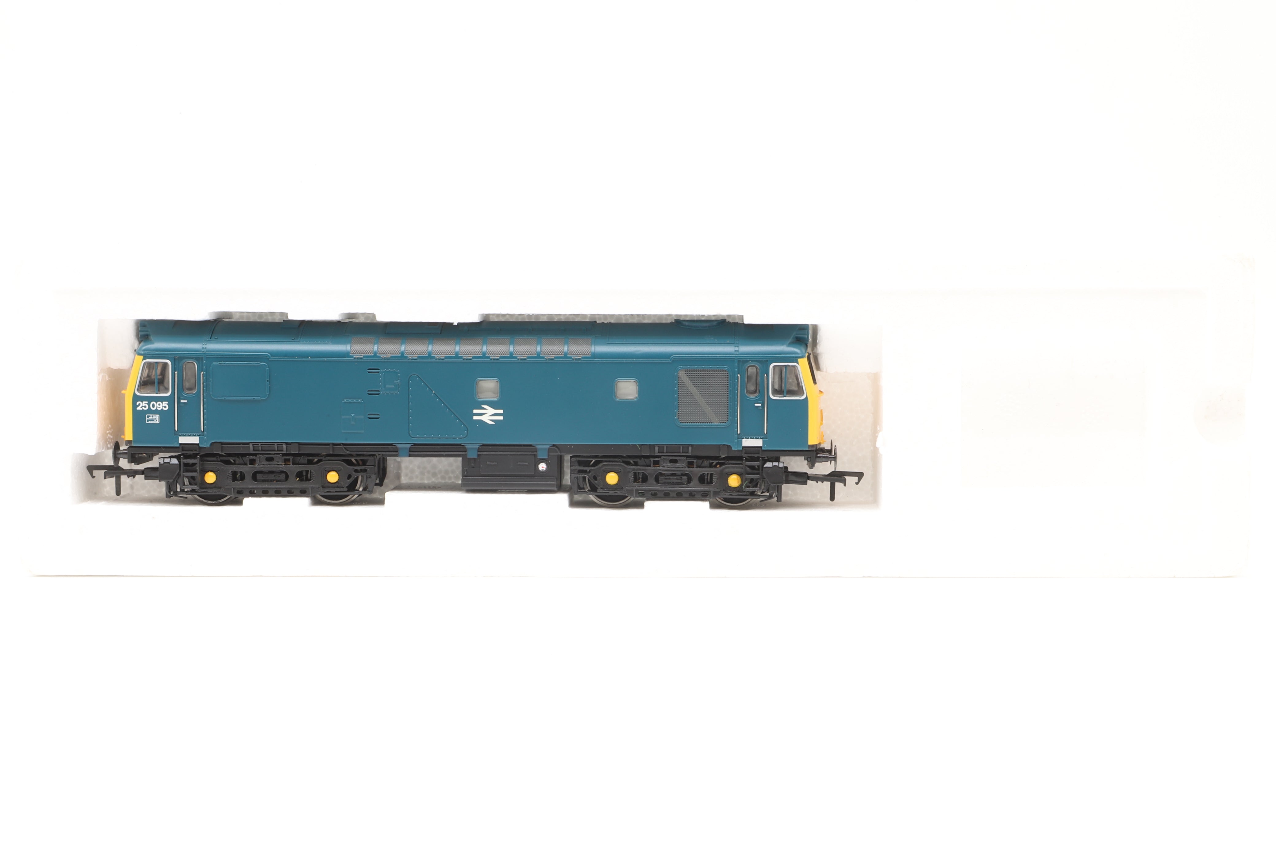 Bachmann OO 32-400DS Class 25/3 '25095' Diesel Locomotive BR Blue