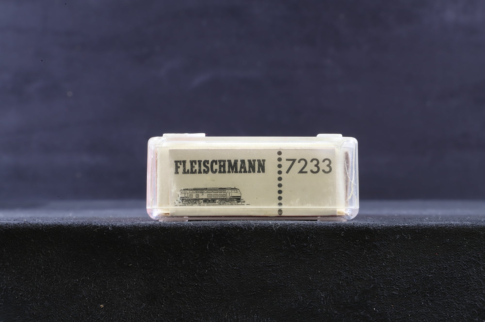 Fleischmann N 7233 DB Diesel Loco BR 210 004-8